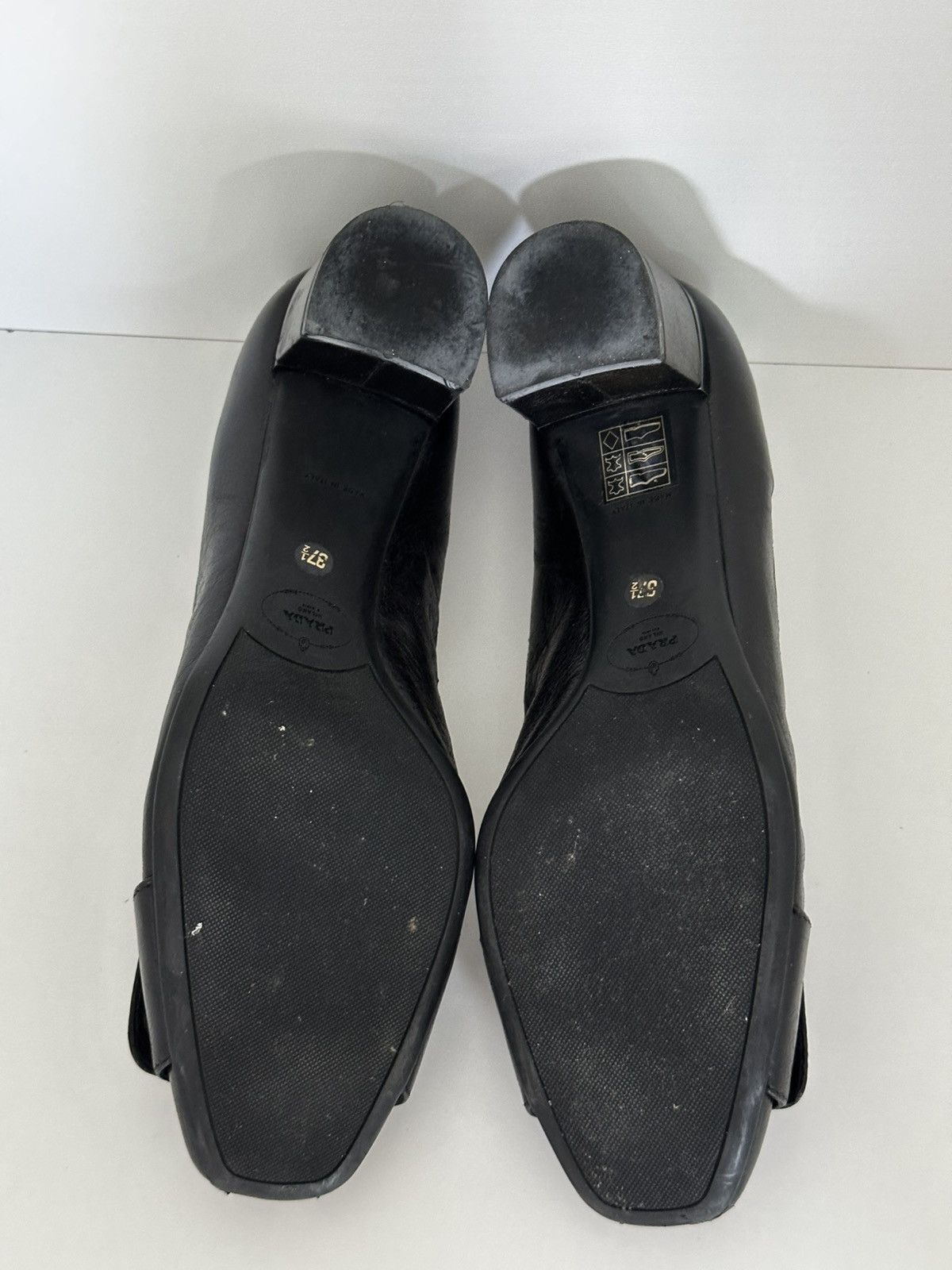 Prada Prada leather pumps heels Size US 7.5 / IT 37.5 - 11 Thumbnail