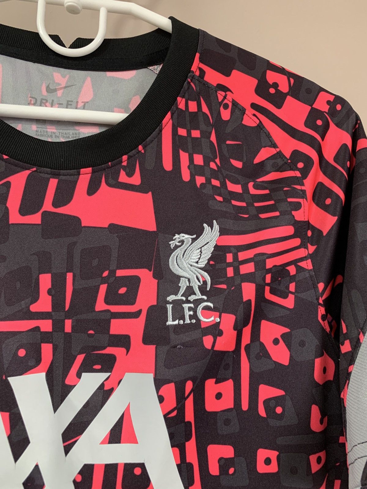 Nike Liverpool Training Football Shirt Nike Soccer Jersey Size S Size US S / EU 44-46 / 1 - 5 Thumbnail
