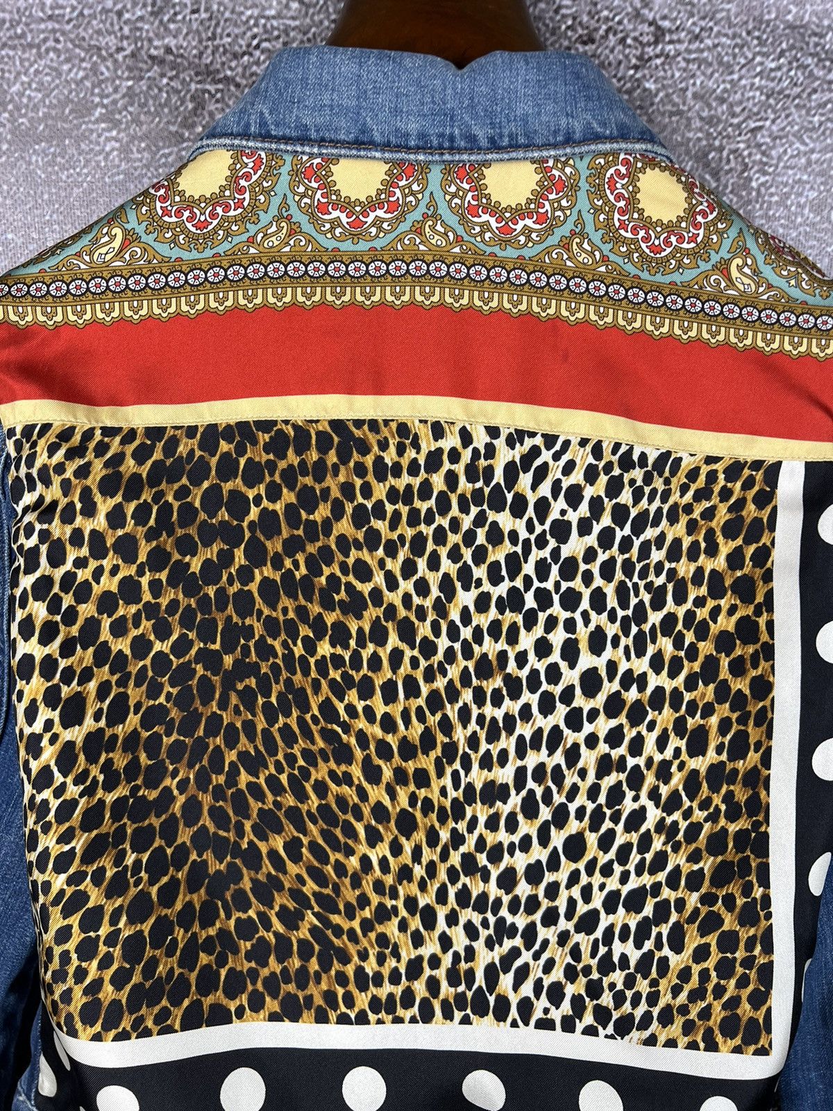 Designer × Dolce & Gabbana Dolce & Gabbana denim trucker jacket animal dotted ornaments Size M / US 6-8 / IT 42-44 - 19 Thumbnail