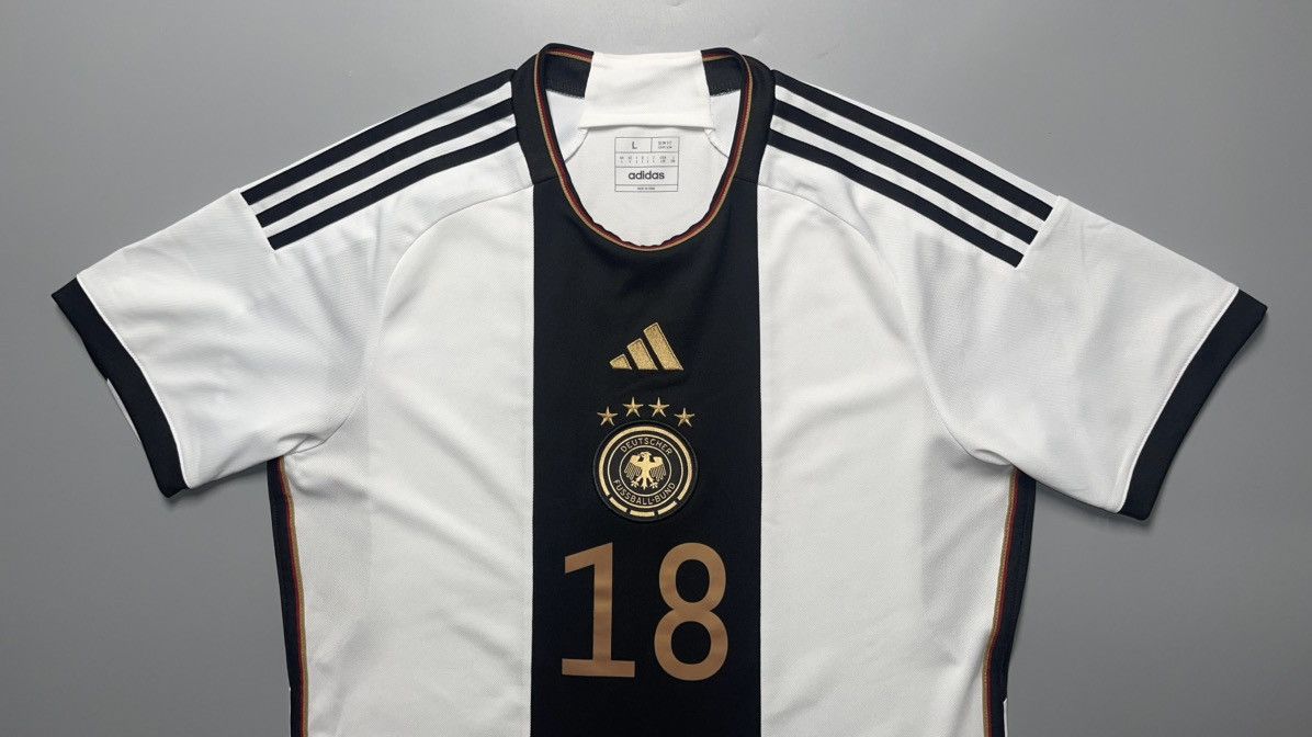 Adidas GERMANY ADIDAS 2022 WORLD CUP FOOTBALL JERSEY #18 KLINSMANN Size US L / EU 52-54 / 3 - 3 Thumbnail