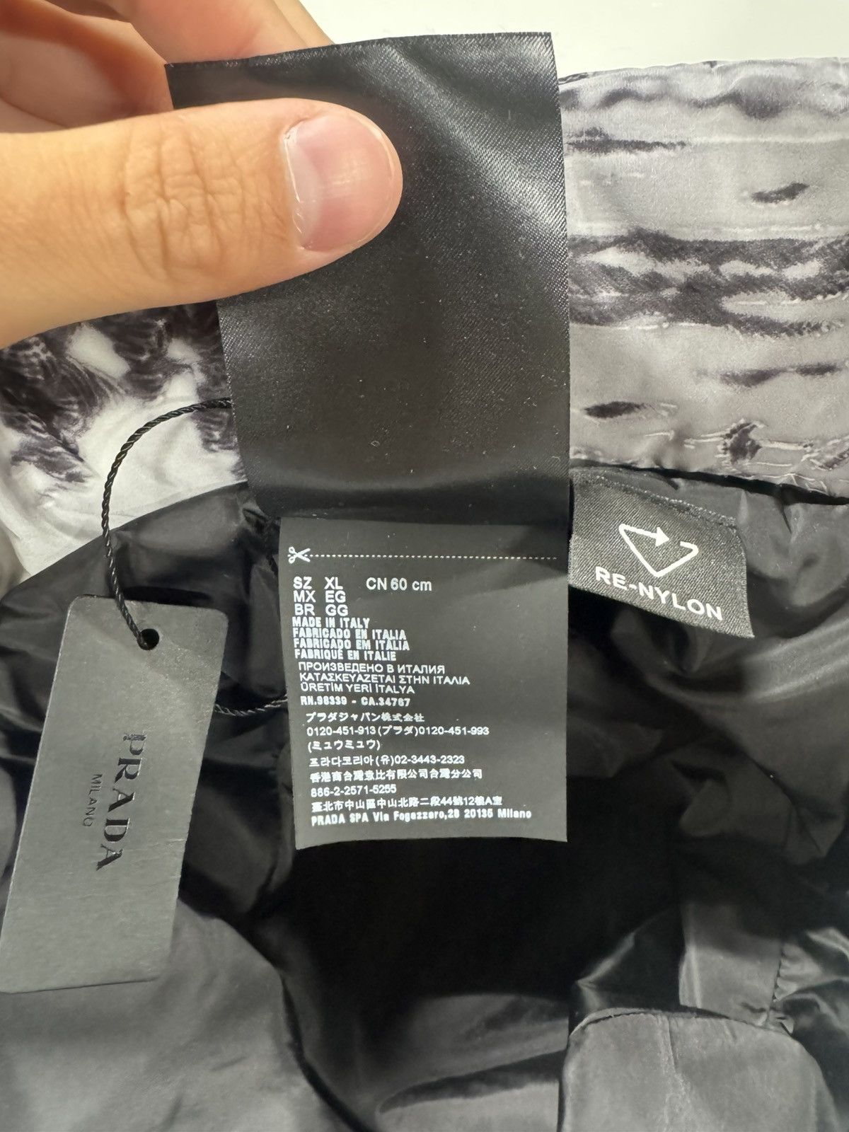 Prada Prada Printed Bucket Hat NEW 900$ Size ONE SIZE - 4 Thumbnail