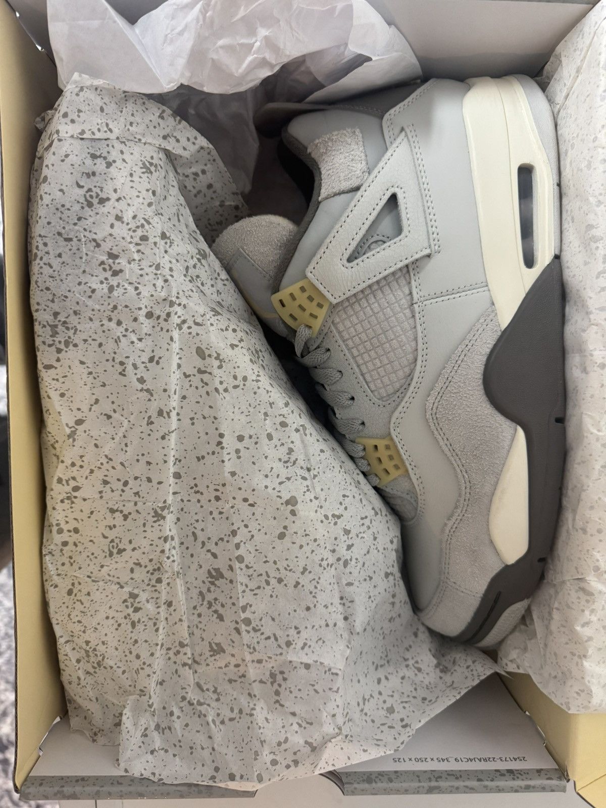 Jordan Brand × Nike Jordan 4 SE Craft Photon Dust Size 11 Size US 11 / EU 44 - 4 Thumbnail