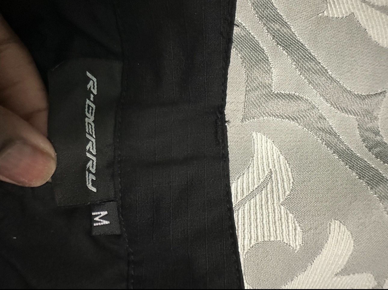 Vintage GV (Gold/Vintage) Gallery Raspberry Convertible Cargo Pants Size US 32 / EU 48 - 3 Thumbnail
