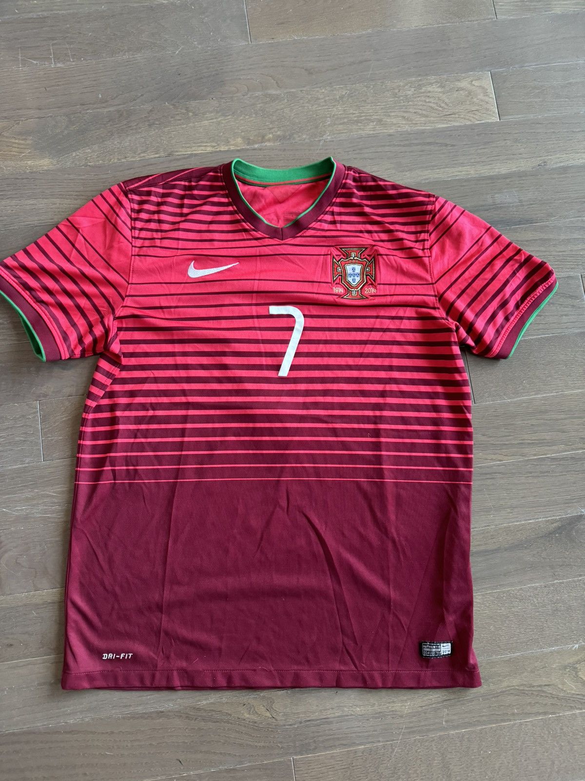 Nike 2014 Portugal Jersey #7 Ronaldo LG Nike World Cup Soccer CR7 Size US L / EU 52-54 / 3 - 1 Thumbnail