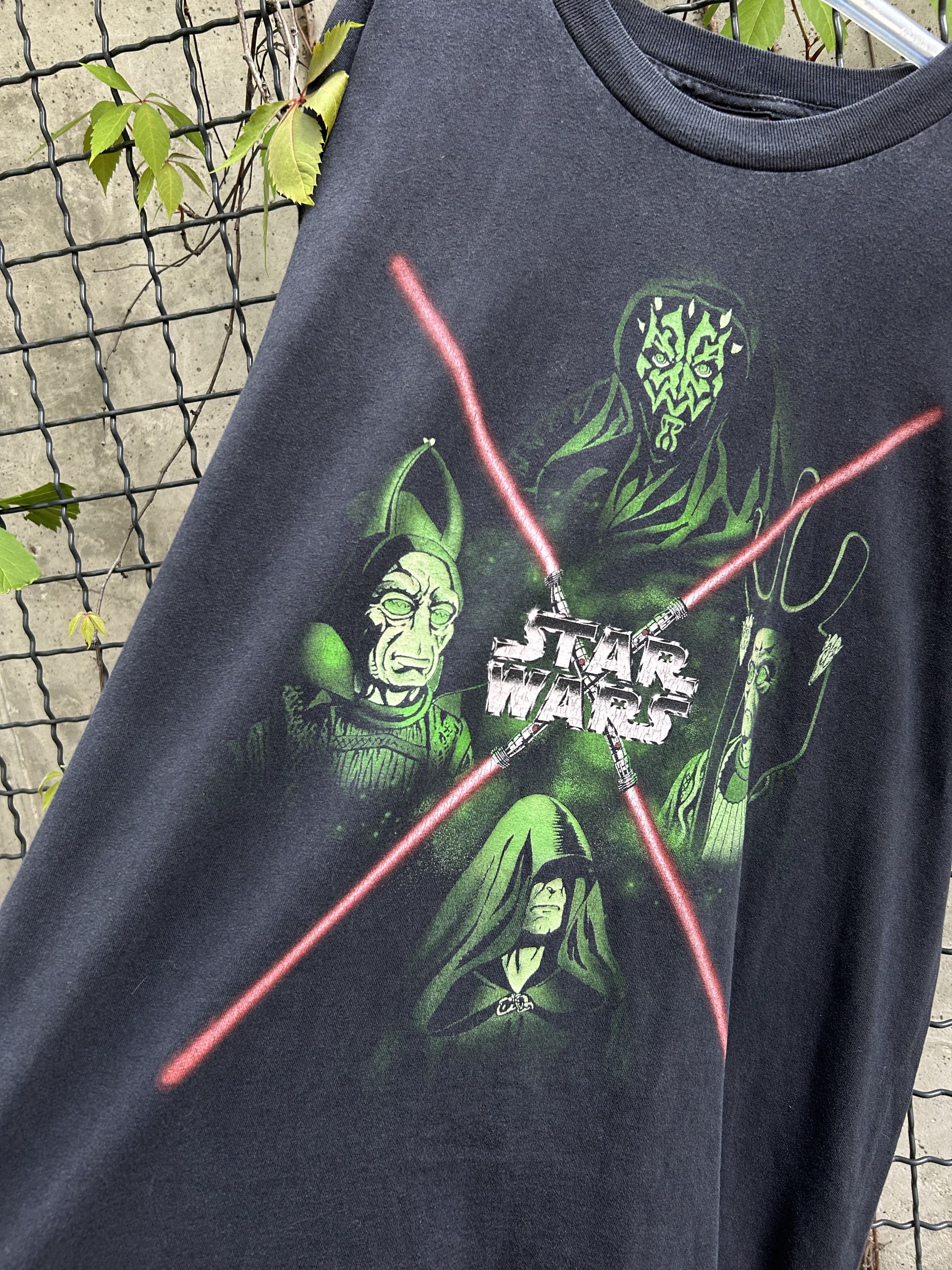 Vintage Vintage 90s Star Wars Episode One Glow in the Dark T-Shirt Size US L / EU 52-54 / 3 - 3 Thumbnail