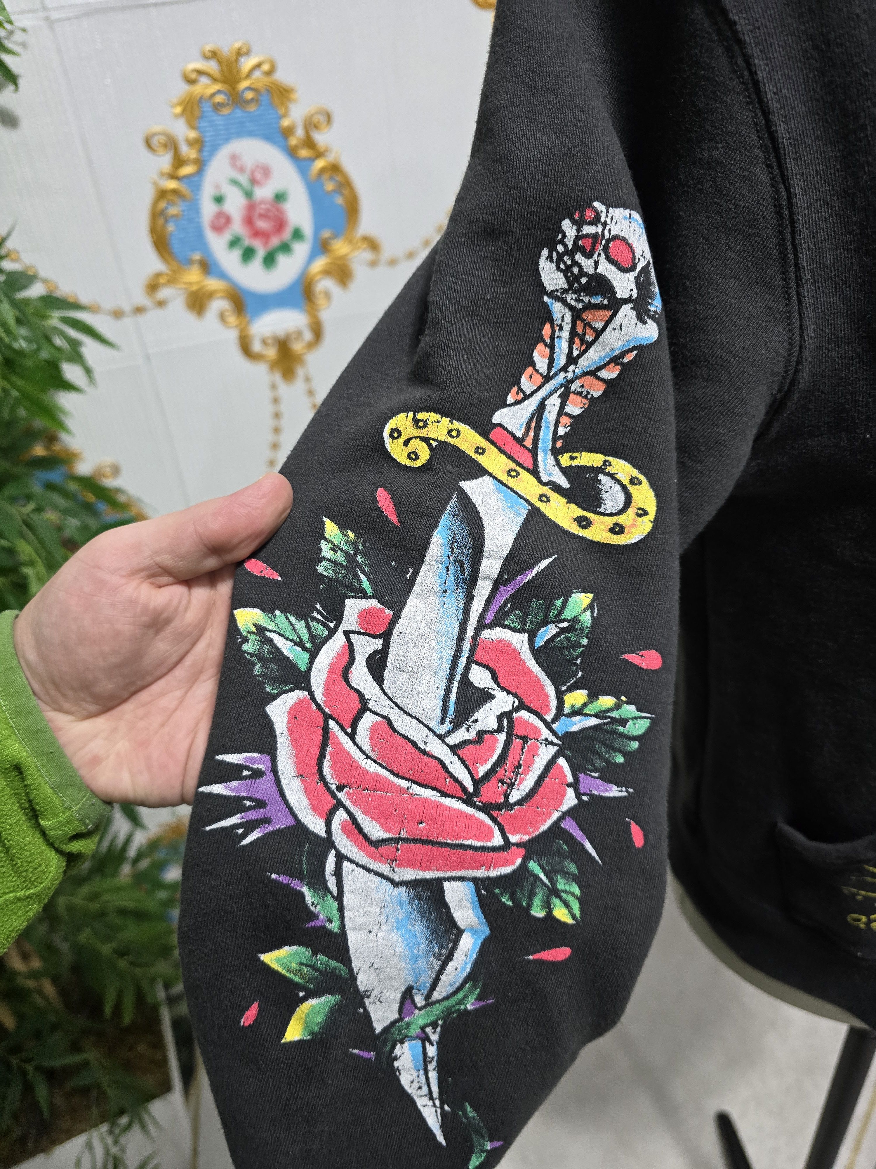 Ed Hardy ED HARDY x urban outfitters Hoodie size xs(runs s also m) Size XS / US 0-2 / IT 36-38 - 4 Thumbnail