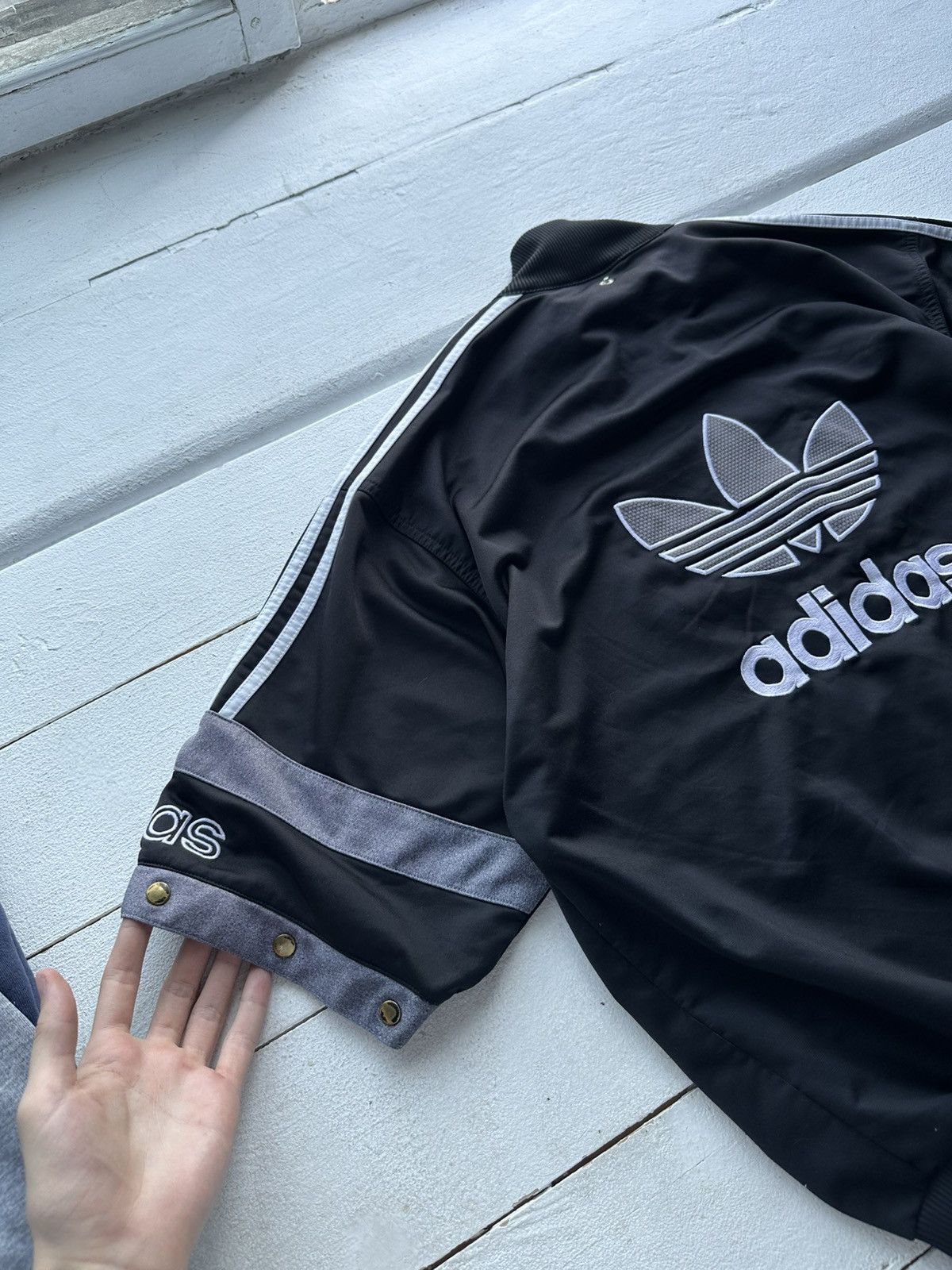 Adidas 🚨 VINTAGE ADIDAS BIG LIGO Y2K BALENCI STYLE ARCHIVE OVERSIZE Size US M / EU 48-50 / 2 - 2 Thumbnail
