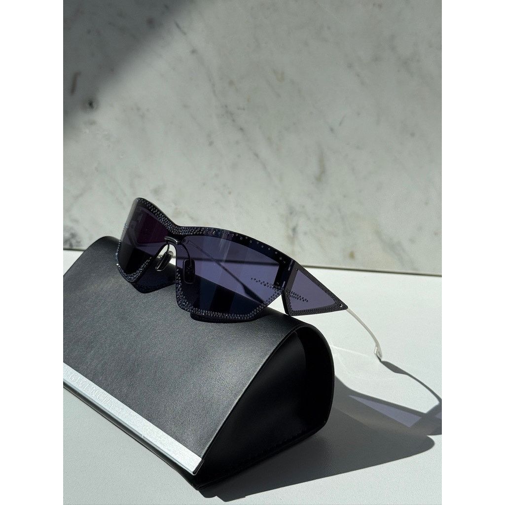 Givenchy Givenchy GV4100US Mask Strass Crystal Blue Sunglasses $1090 Size ONE SIZE - 2 Thumbnail