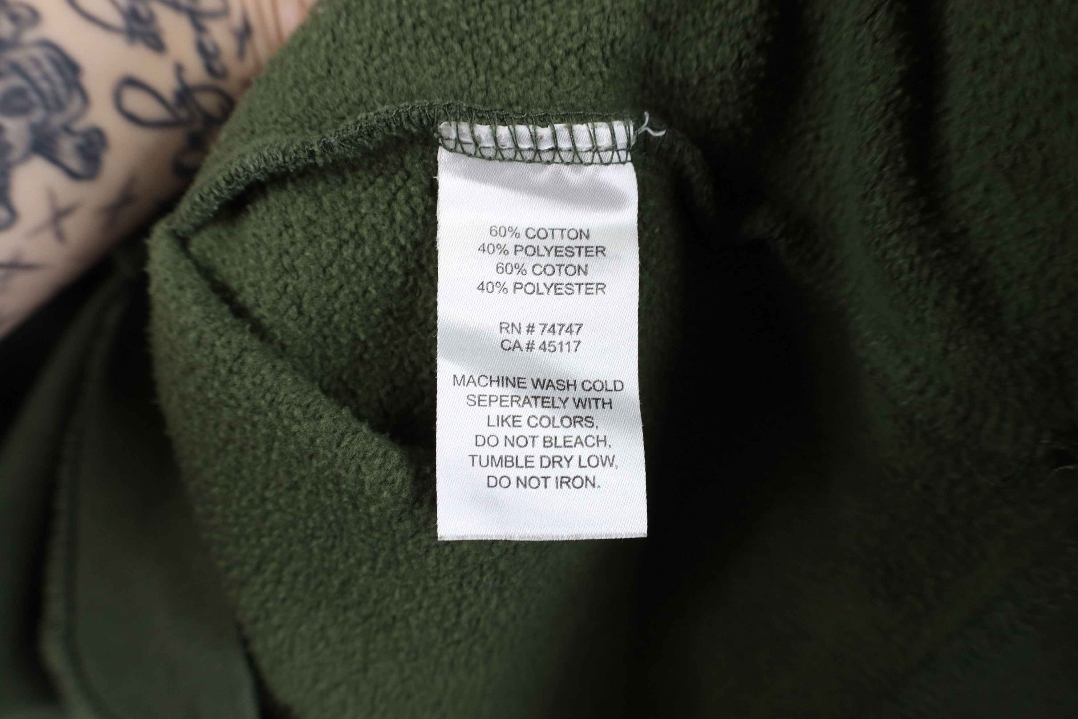 Cabelas Vintage Y2K Cabelas Spell Out Script Camouflage Hoodie Green Size US M / EU 48-50 / 2 - 11 Thumbnail