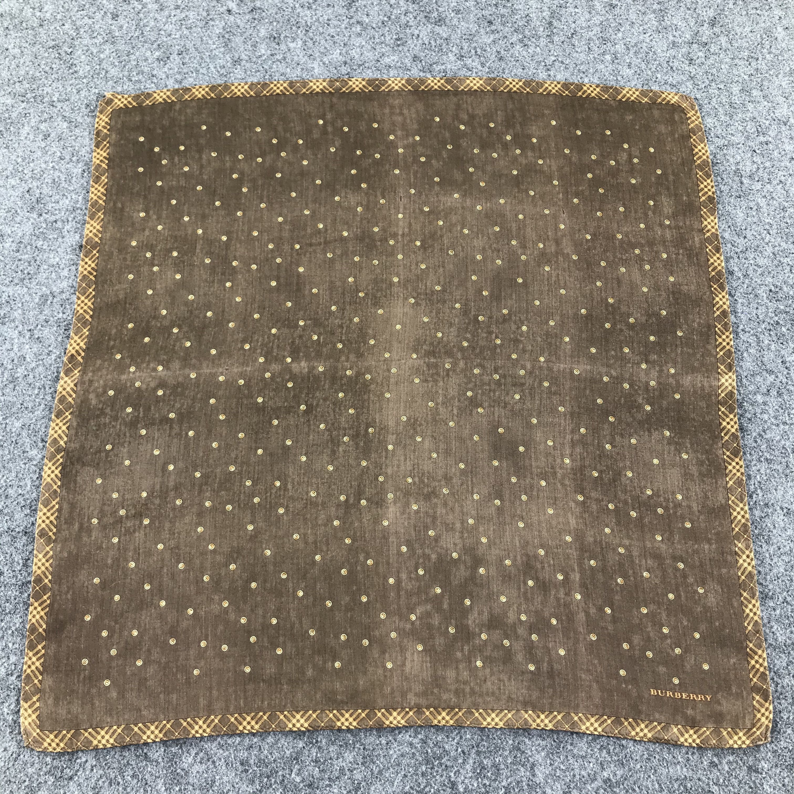 Burberry Burberry Handkerchief Neckerchief Bandana H526 Size ONE SIZE - 1 Thumbnail