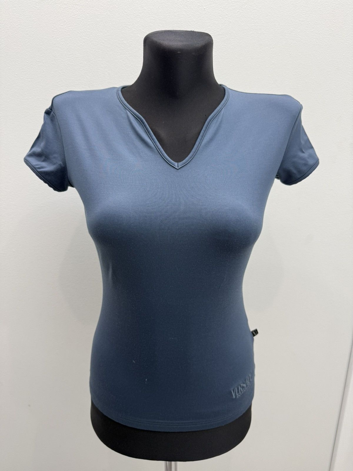 Versace Versace Intensive Stretchy Tee T-shirt Top Blouse Size M / US 6-8 / IT 42-44 - 1 Thumbnail