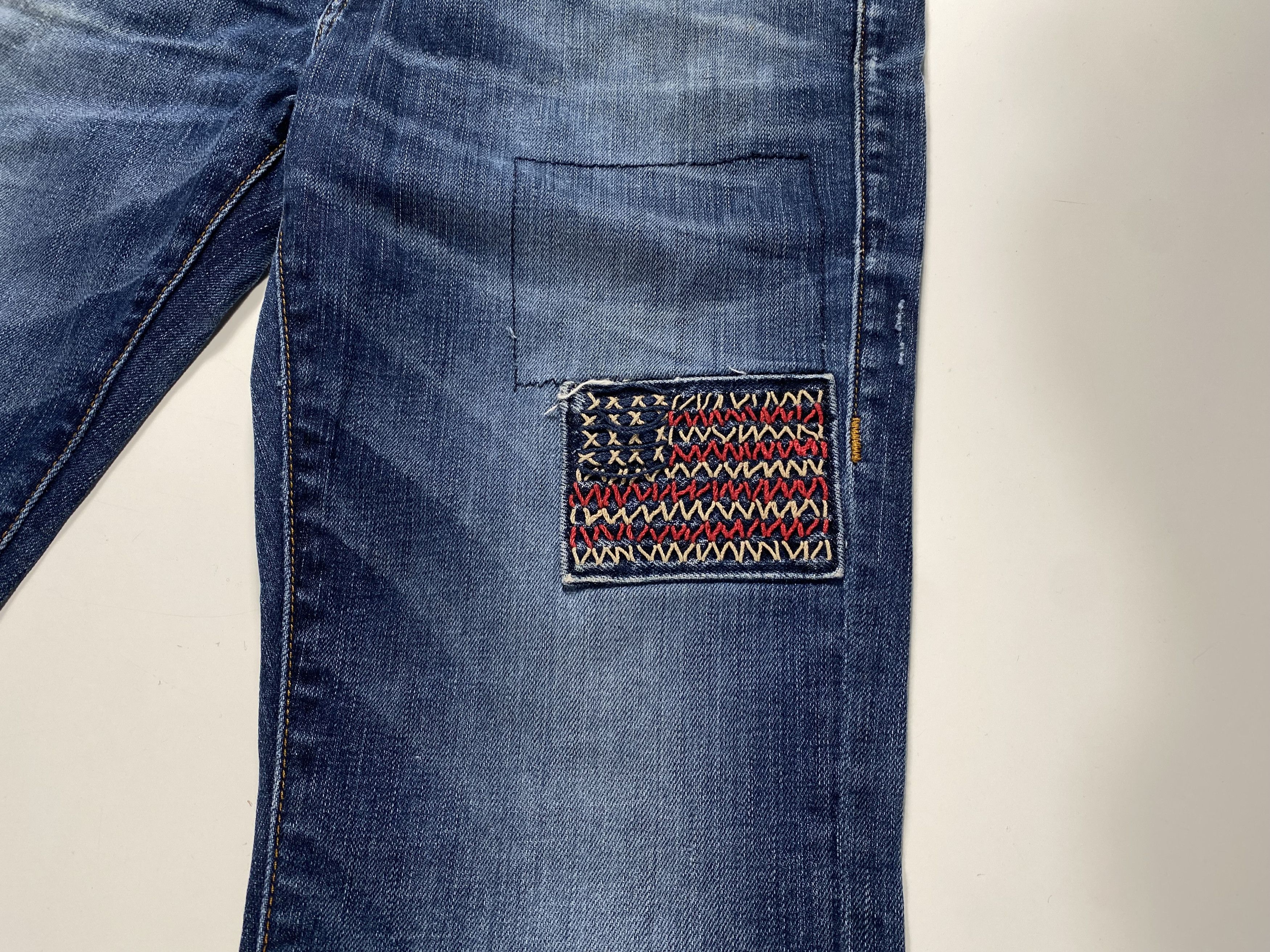 True Religion True Religion Rocco Relaxed Skinny Fit jeans 30x33.5 Size US 30 / EU 46 - 3 Thumbnail