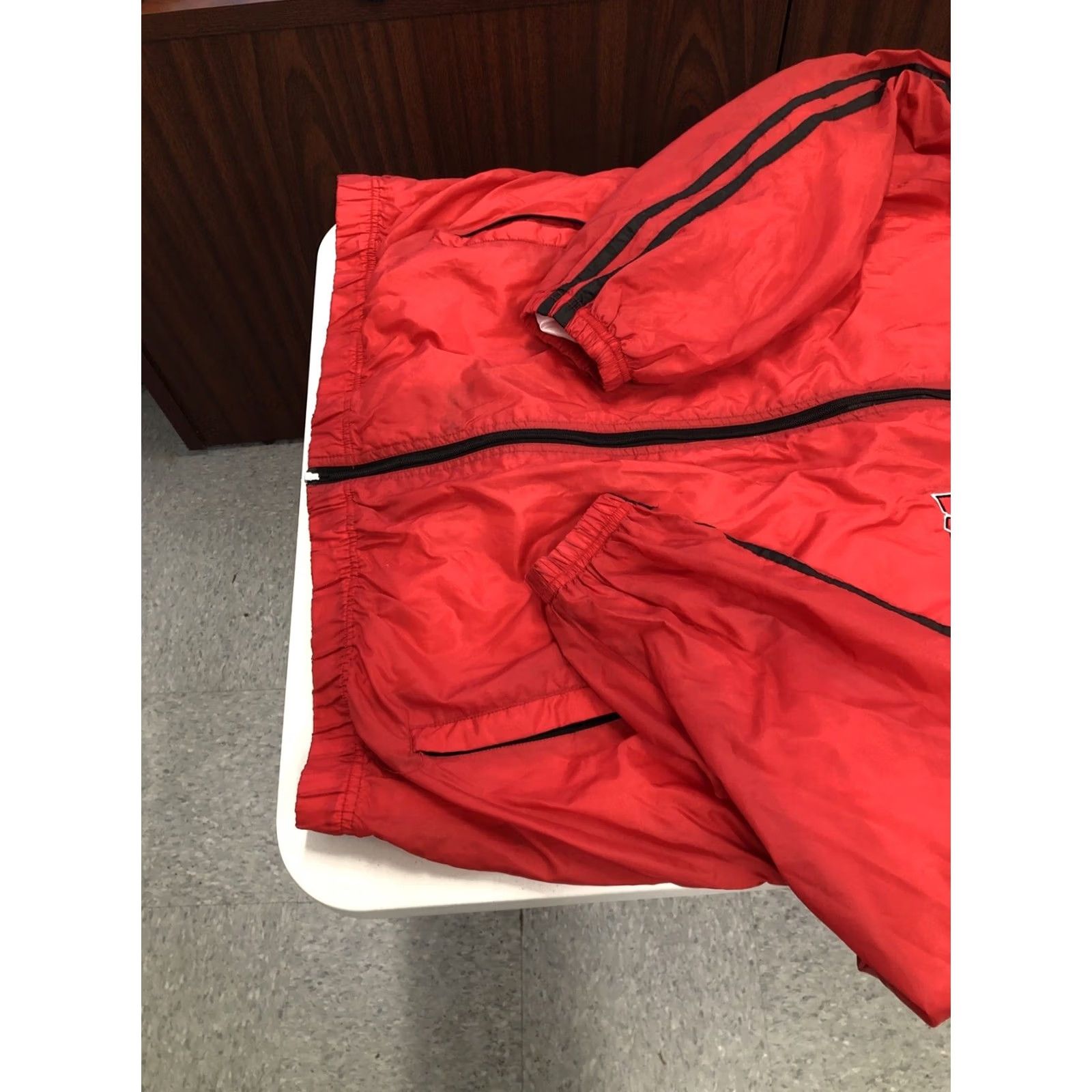 Pro Player VINTAGE Pro-player WISCONSIN BADGERS XL RED LIGHT LINED ZIP JACKET WINDBREAKER Size US XL / EU 56 / 4 - 5 Thumbnail