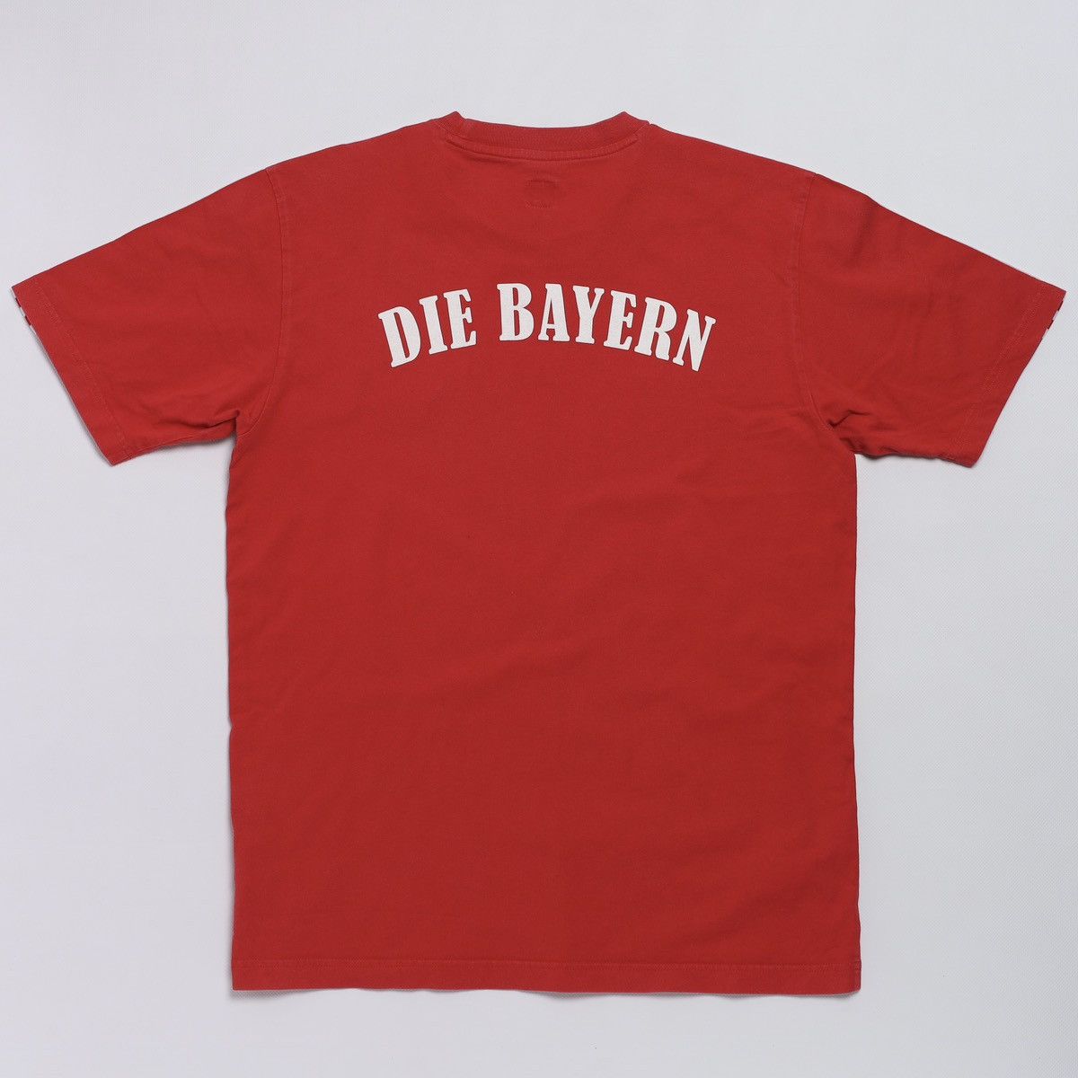 Adidas Vintage Adidas Bayern Munich Red Tee Size US M / EU 48-50 / 2 - 2 Thumbnail
