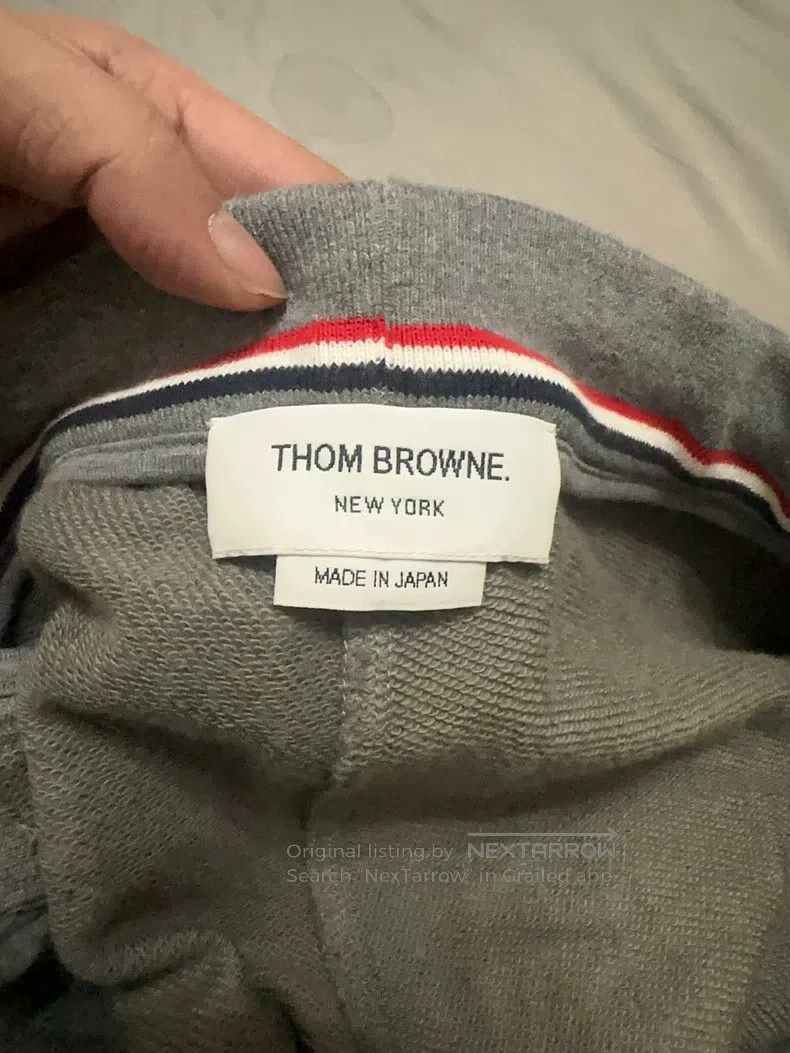 Thom Browne Thom Browne size 4 Four stripes on the waffle-patterned swe Size US 42 / EU 58 - 3 Thumbnail