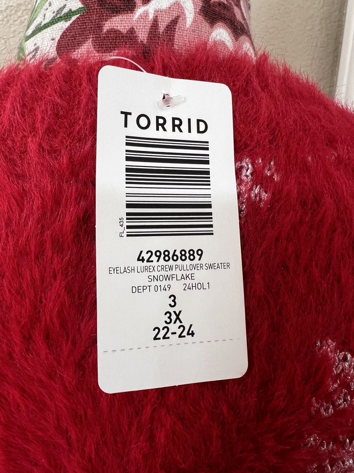 Torrid Torrid red fuzzy snowflake crewneck sweater size 3X Size 3XL / US 20-22 - 6 Thumbnail