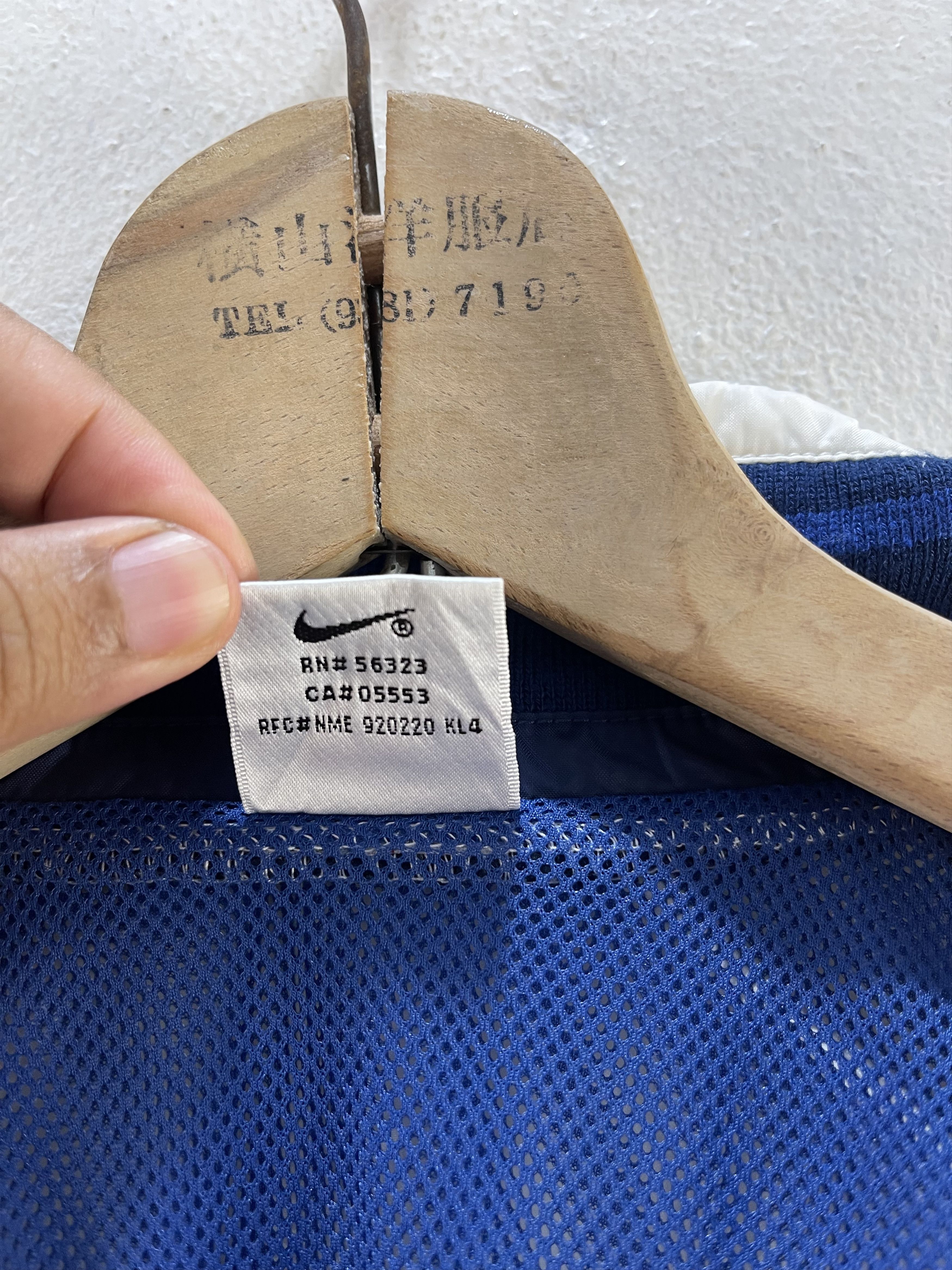 Nike Vintage Nike Swoosh Windbreaker Jacket Size S / US 4 / IT 40 - 11 Thumbnail