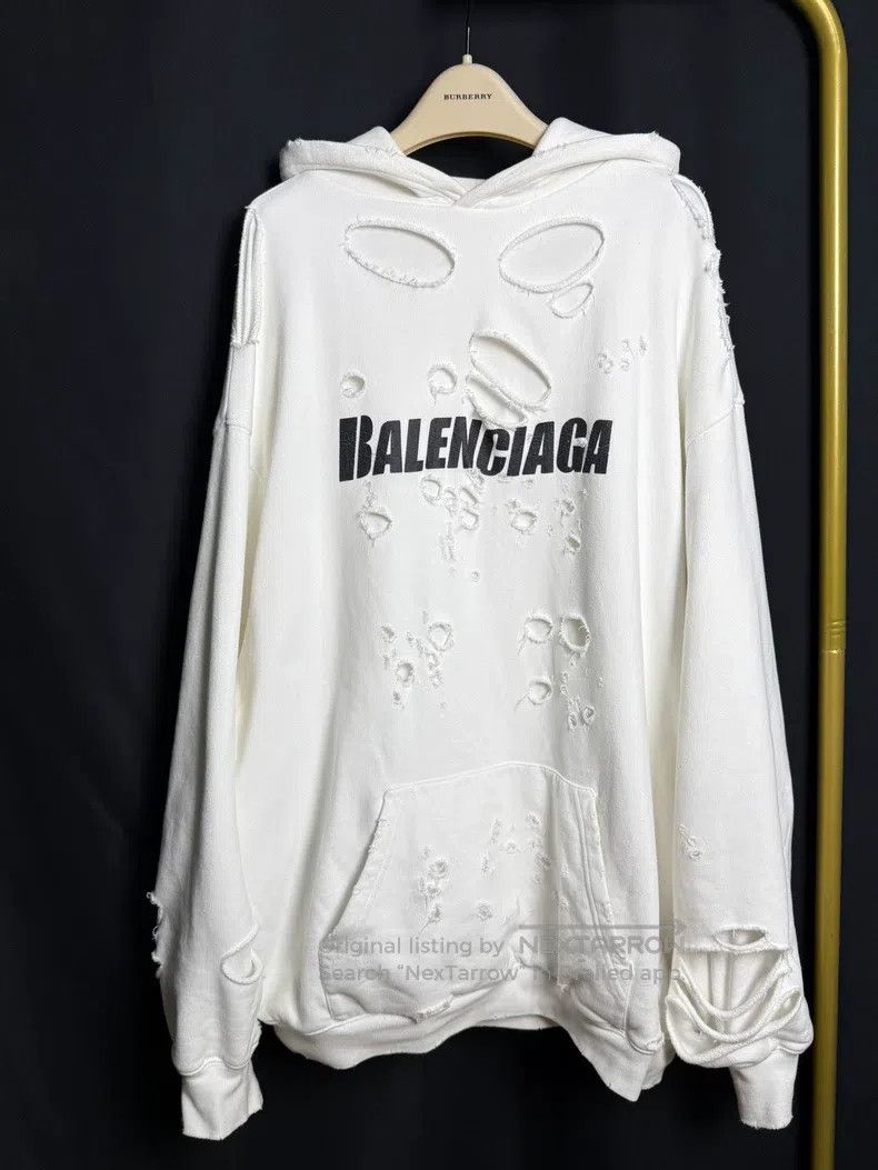 Balenciaga Balenciaga White Oversized Distressed Hoodie Size US XXS / EU 40 - 1 Thumbnail