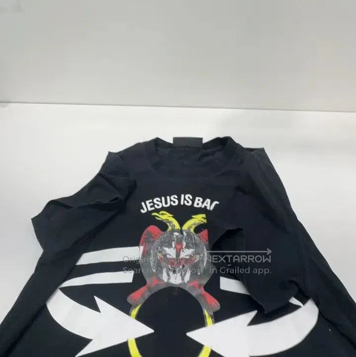 Givenchy Givenchy Graphic Print Short-Sleeve T-Shirt. Size US M / EU 48-50 / 2 - 8 Thumbnail