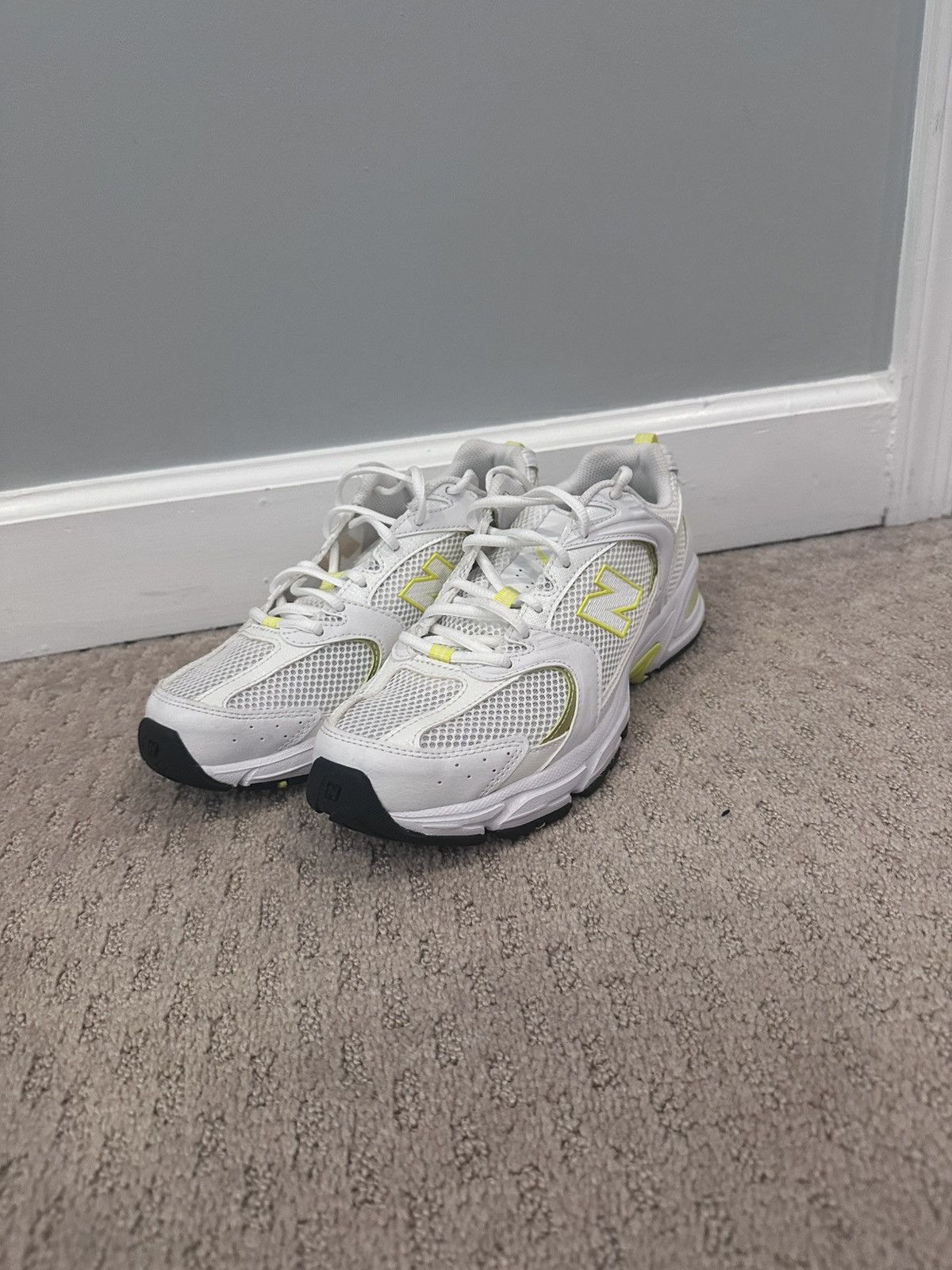 New Balance New Balance 530 Metallic Yello Size US 8.5 / EU 41-42 - 1 Thumbnail