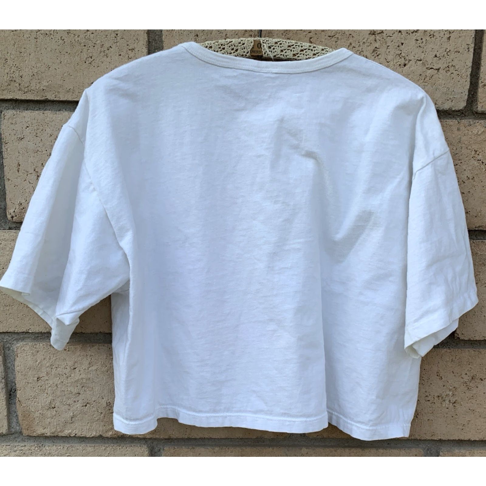 Vintage VINTAGE California Cropped T Shirt One Size White 80s 1980s Cropped T-Shirt Neon Graphics Sailboats Palm Trees Tropical Womens Shirt Size ONE SIZE - 5 Thumbnail