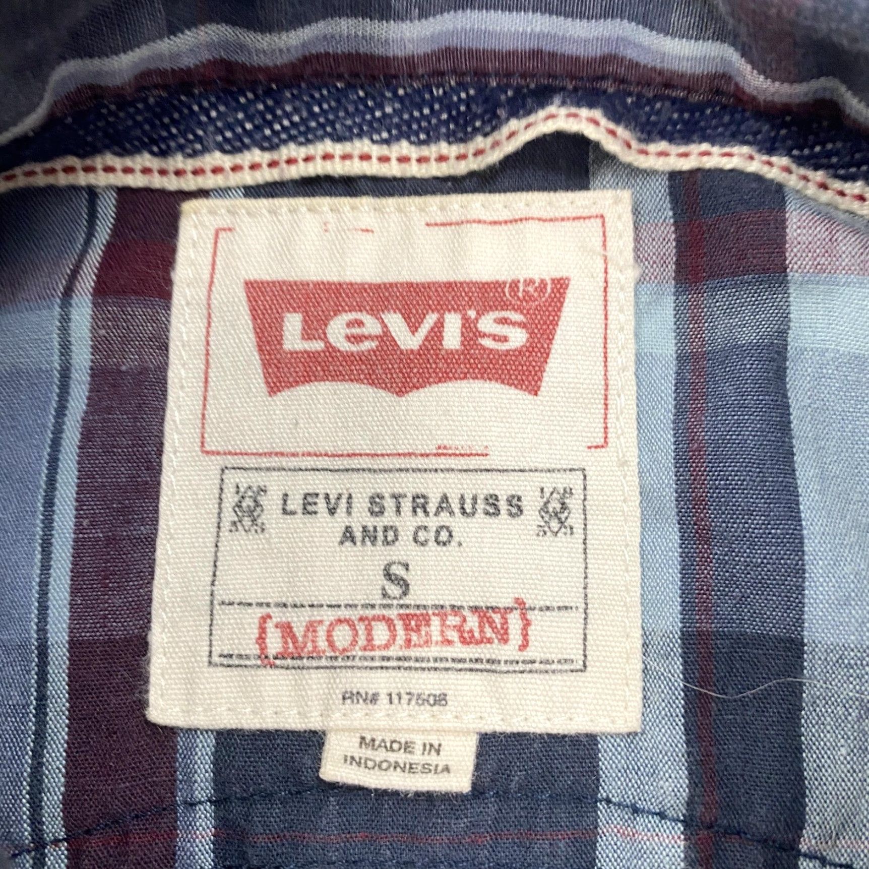Levi's VINTAGE Levi's Shirt Mens Small Blue Plaid Western Pearl Snap Sawtooth Pockets Cowboy Size US S / EU 44-46 / 1 - 5 Thumbnail