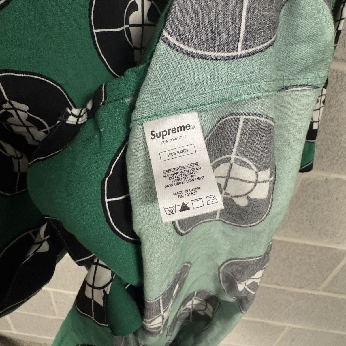 Supreme 2018 Supreme Undercover Public Enemy Rayon Shirt Medium Size US M / EU 48-50 / 2 - 14 Thumbnail