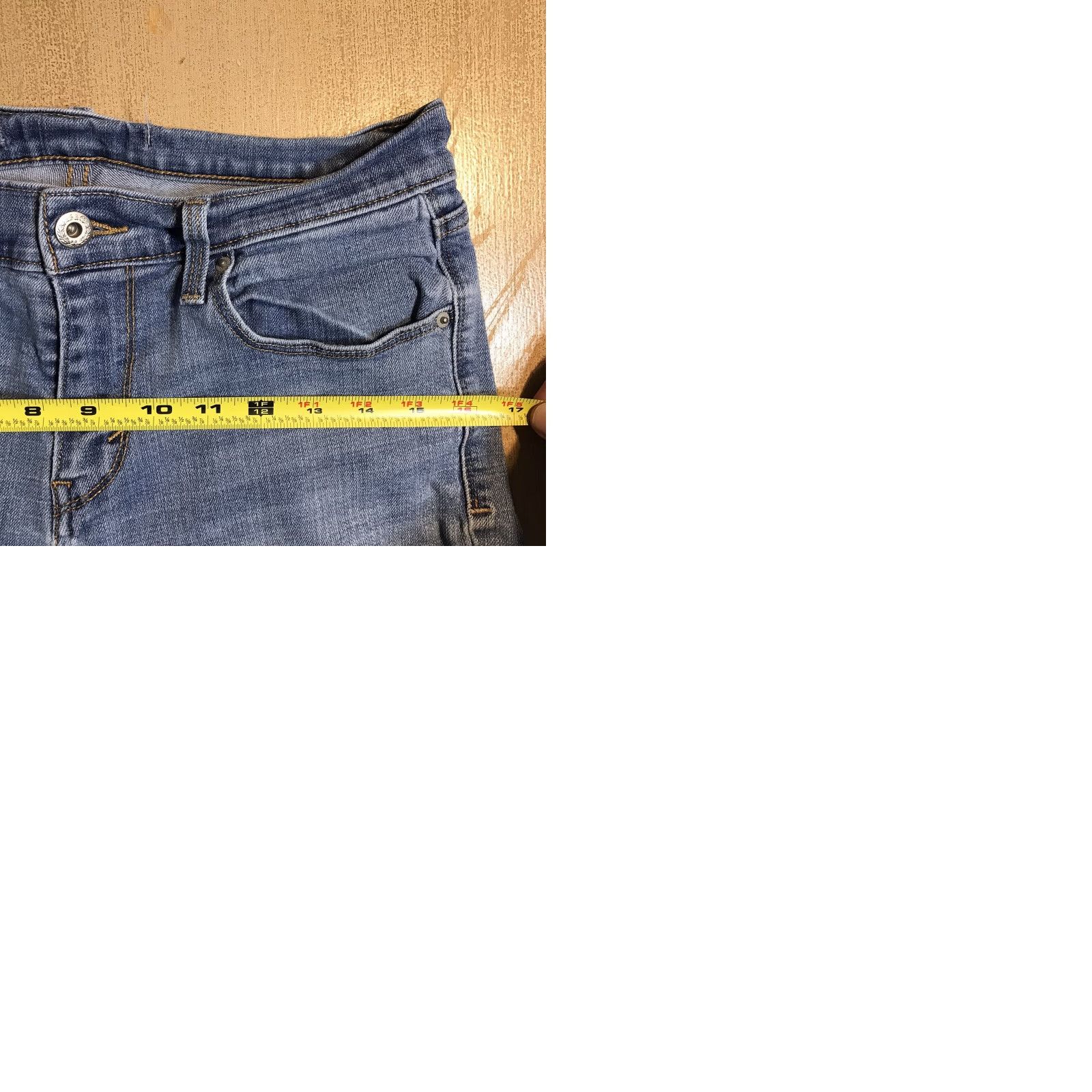 Levi's Levi's Shorts Womens Tag 6 Blue Denim Cut-Off Frayed Hems Zip Fly Light Blue 80s 90s Bohemian Classic Designer Walking Mens? Size 28" / US 6 / IT 42 - 9 Thumbnail