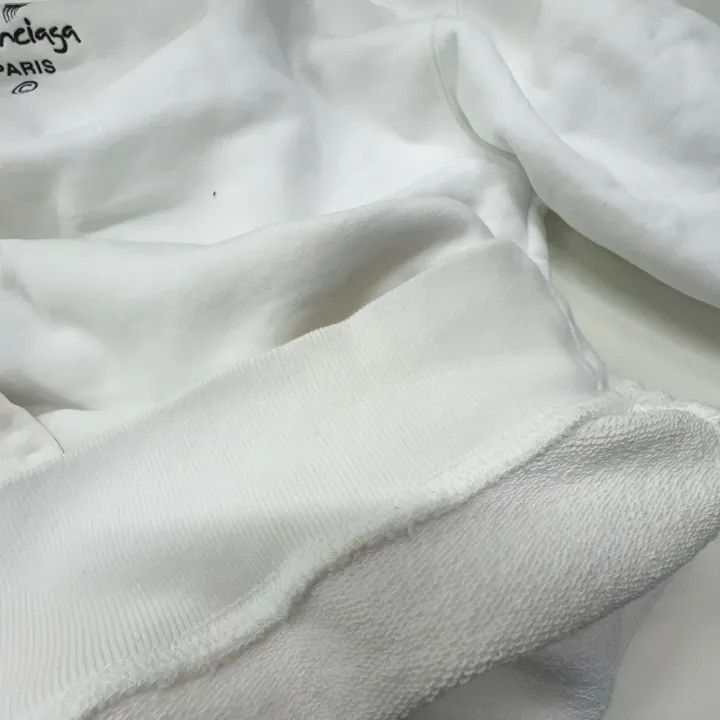 Balenciaga Balenciaga Balenciaga Long Sleeve Printed Hoodie -2507 Size US XS / EU 42 / 0 - 6 Thumbnail
