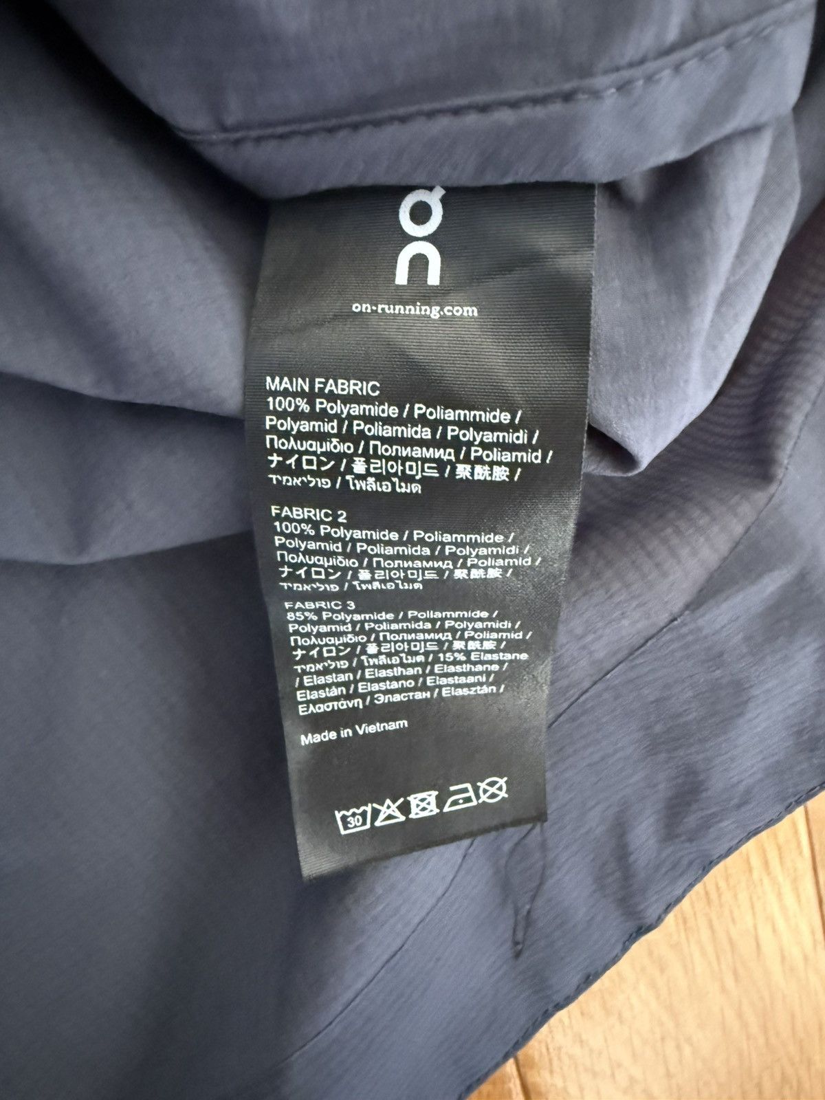 On On Weather running jacket Large blue/navy Size US L / EU 52-54 / 3 - 6 Thumbnail