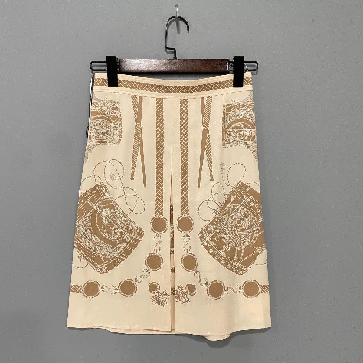 Hermes hermes silk half skirt in beige Size 34" / US 12 / IT 48 - 1 Thumbnail