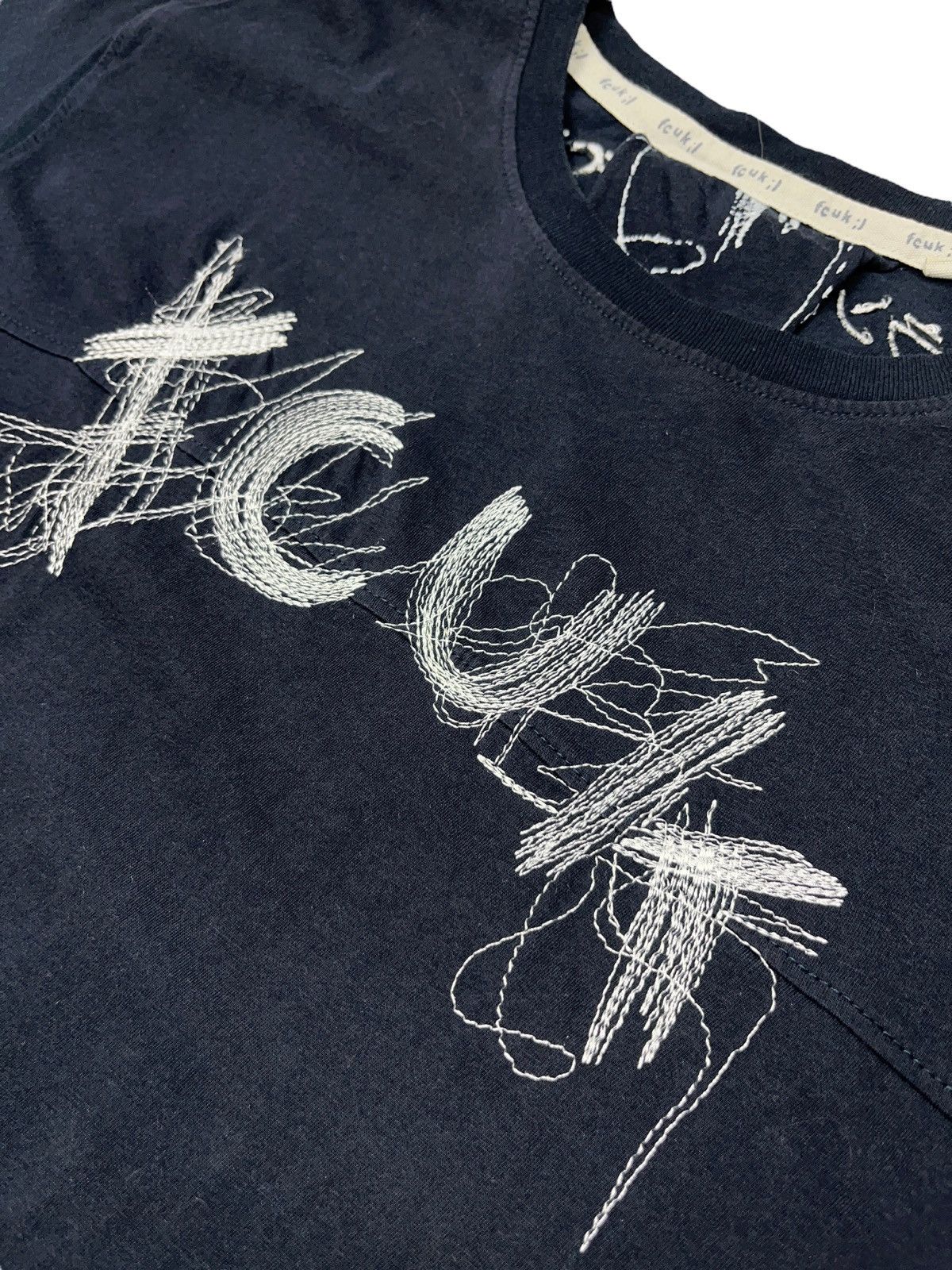 FCUK × French Connection Vintage FCUK Embroidered Logo T-shirt Japanese Style Size US M / EU 48-50 / 2 - 5 Thumbnail