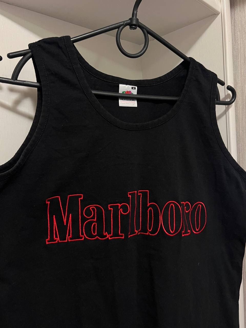 Other Vintage Marlboro Black Red Y2K Tank Top Sleeveless Tee Size US M / EU 48-50 / 2 - 1 Thumbnail