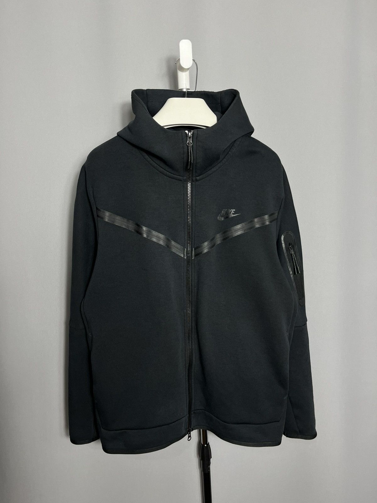 Nike Nike Tech Fleece Black CU4489-010 mens cotton Size US XL / EU 56 / 4 - 1 Thumbnail