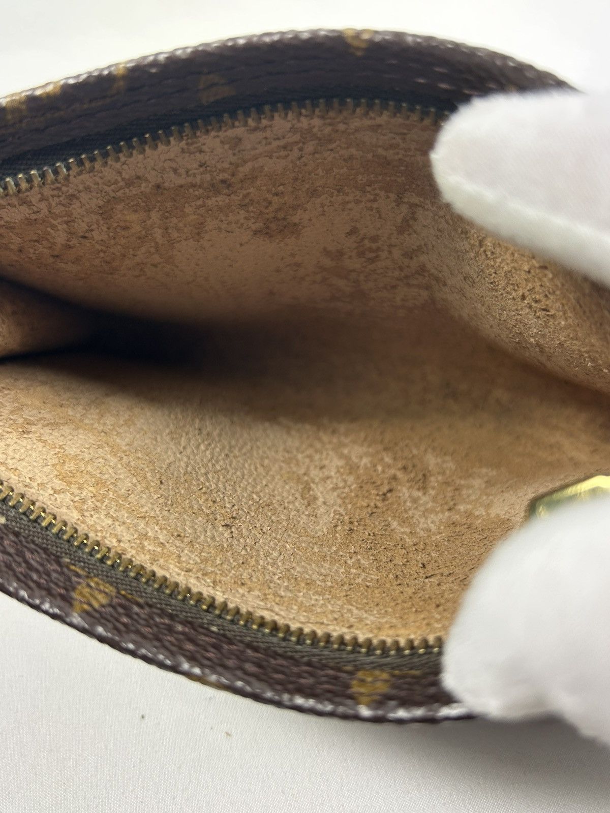Louis Vuitton Louis Vuitton Monogram Toiletry Bag Size ONE SIZE - 5 Thumbnail
