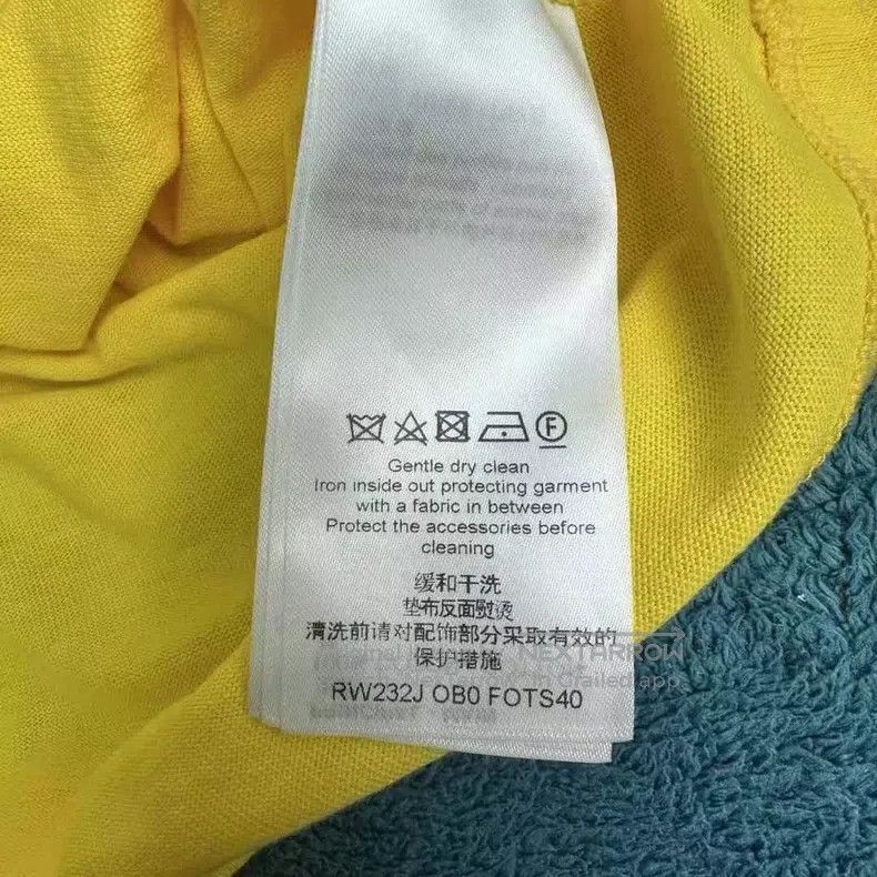 Louis Vuitton Louis Vuitton Co-branded Yayoi Kusama Solid Round Neck Cas Size US L / EU 52-54 / 3 - 5 Thumbnail