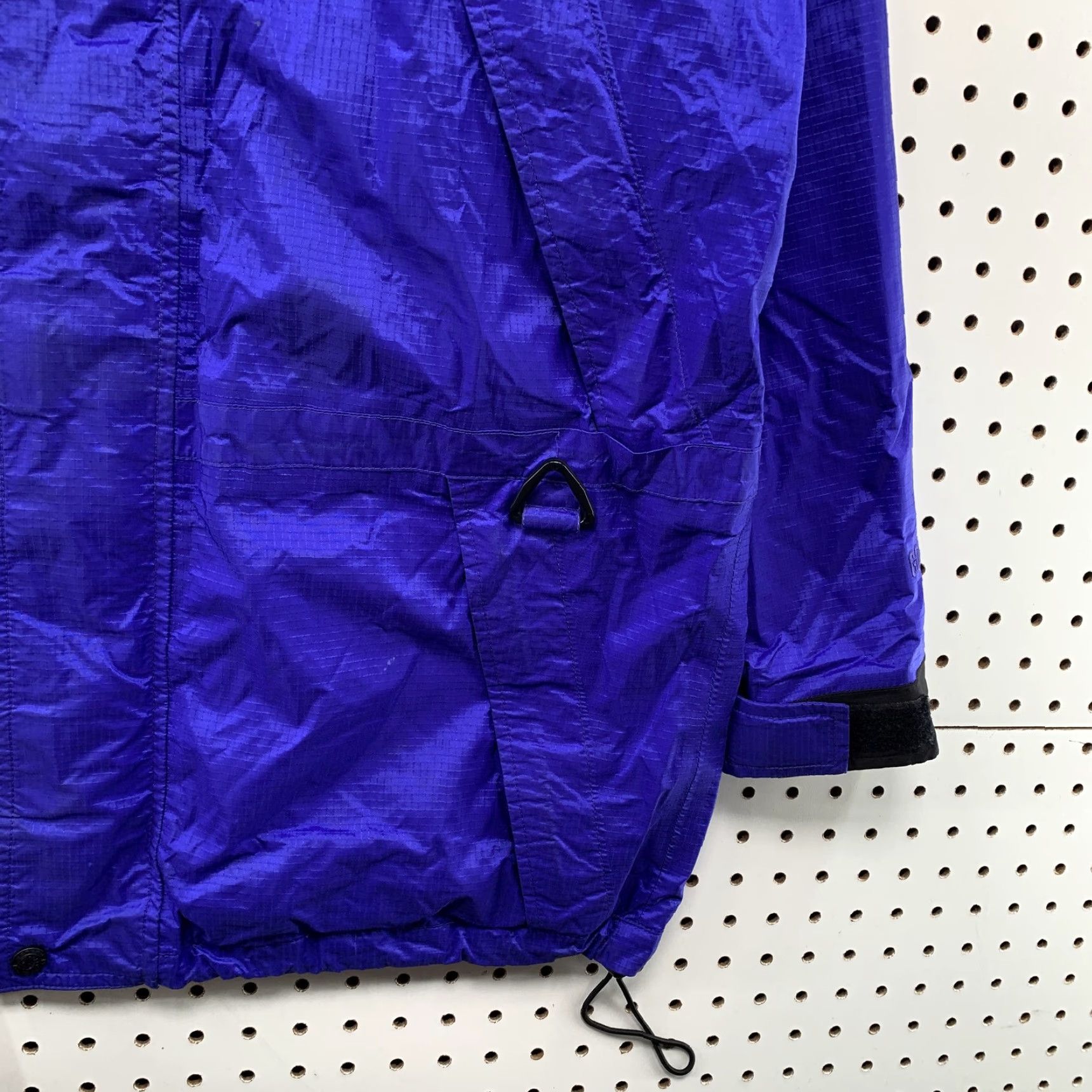 Eddie Bauer VINTAGE Eddie Bauer EBTEK Gore-Tex Hooded Jacket Mens Small Blue Purple Jacket Size US S / EU 44-46 / 1 - 7 Thumbnail