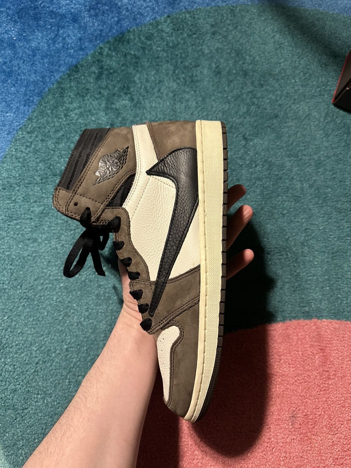 Jordan Brand × Nike × Travis Scott Travis Scott x Air Jordan 1 Retro High OG ‘Mocha’ Size US 11.5 / EU 44-45 - 13 Thumbnail