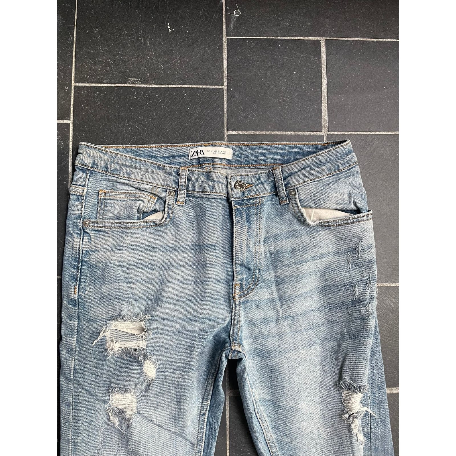 Zara Light Blue Denim Distressed Jeans Size 32 ZARA Size US 32 / EU 48 - 1 Thumbnail