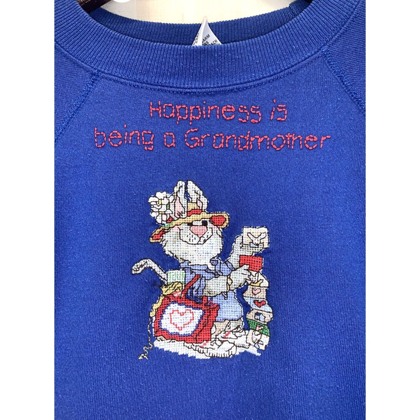 Hanes VINTAGE Hanes Hanes Her Way Hand Stitched Bunny Rabbit Grandma Sweatshirt XL Blue Womens Size XL / US 12-14 / IT 48-50 - 4 Thumbnail