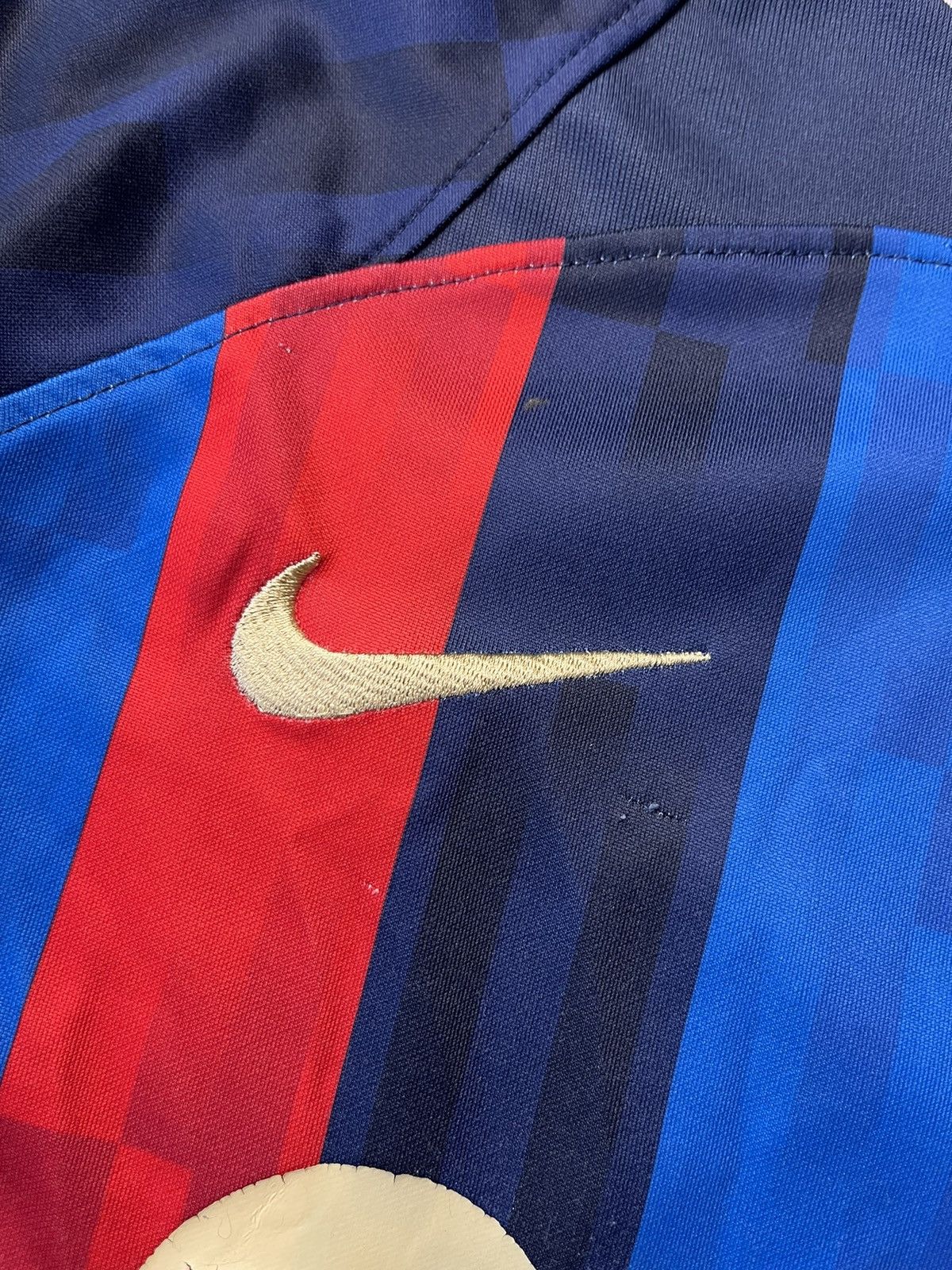 Vintage Nike Barcelona 2022/23 Home Soccer Football Jersey Men’s Size US S / EU 44-46 / 1 - 17 Thumbnail