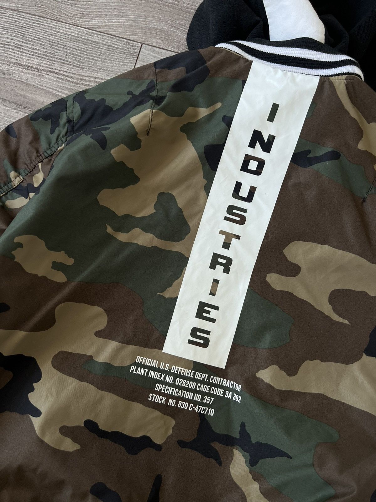 Alpha Industries Alpha Industries Camo Over Logo Printed MA1 Flying Jacket Size US M / EU 48-50 / 2 - 21 Thumbnail