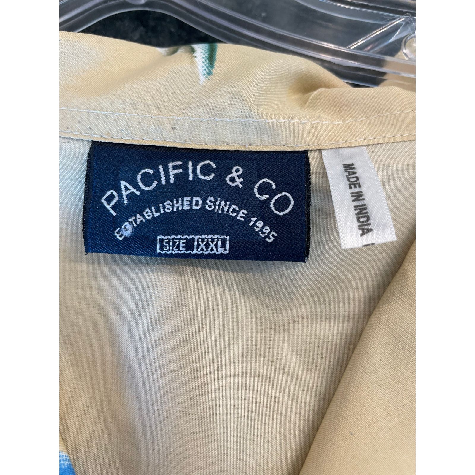 Pacific and Co. Pacific & Co Hawaiian Shirt, button up 2XL Men's tan floral Size US XXL / EU 58 / 5 - 3 Thumbnail