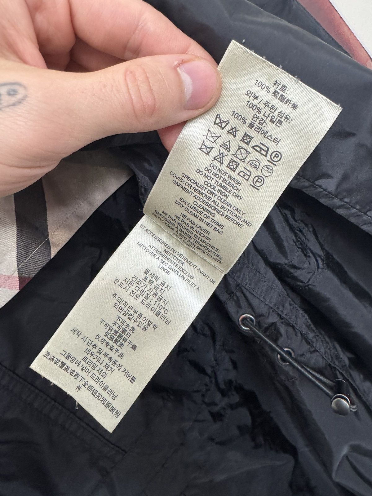 Burberry Burberry Brit Nylon Jacket Black Rare Casual Hype Novacheck Size L / US 10 / IT 46 - 7 Thumbnail