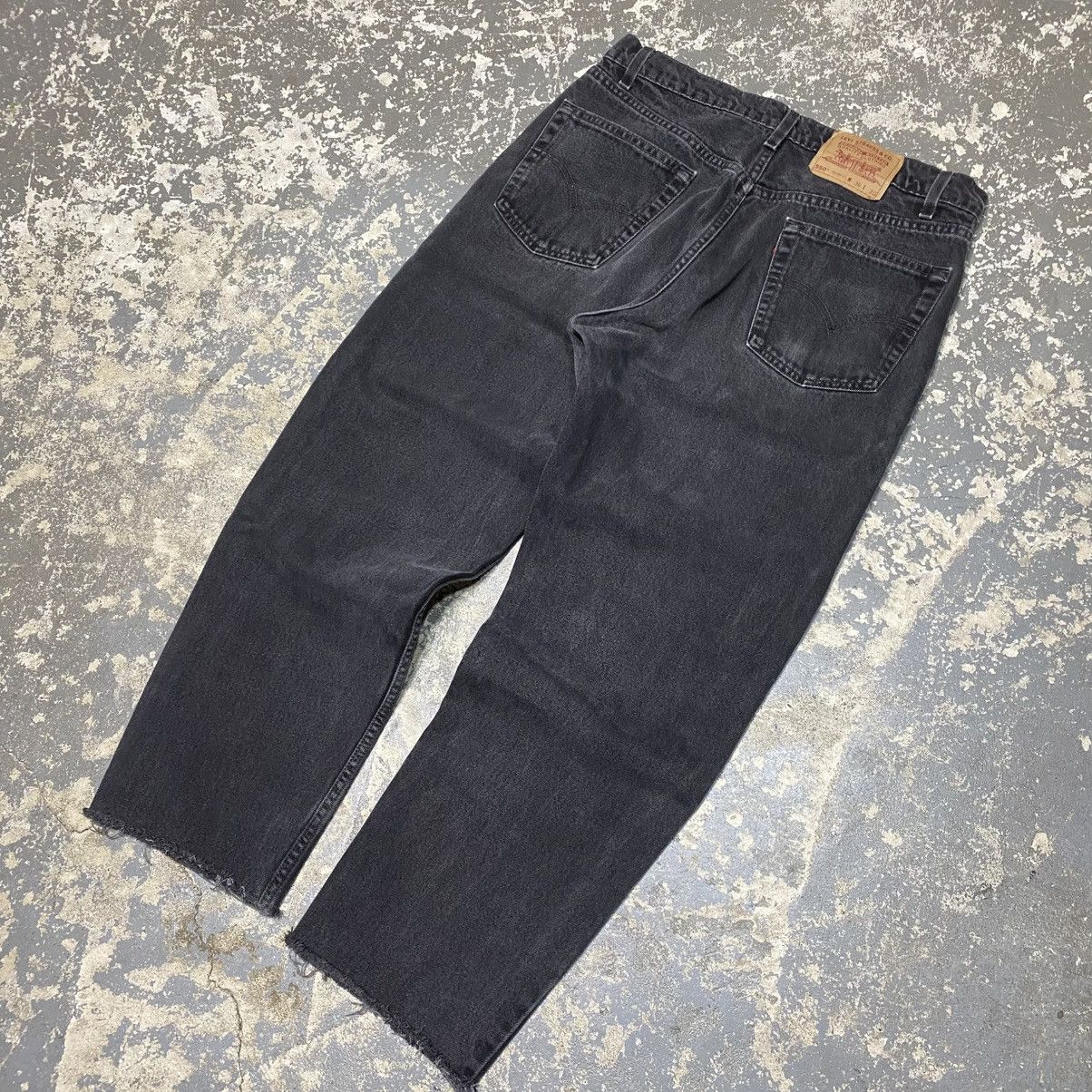 Levi's × Vintage Vintage Levi’s 550 Relaxed Fit Black Denim Jeans USA 90s Size US 34 / EU 50 - 2 Thumbnail