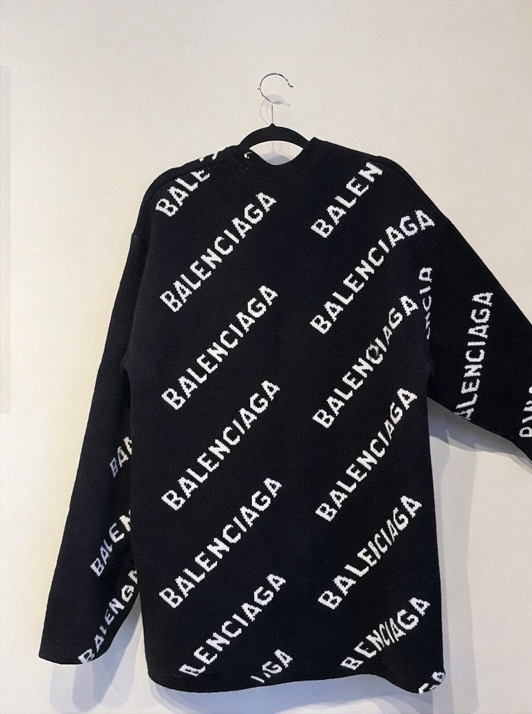 Balenciaga All Over Knit Sweater Size US S / EU 44-46 / 1 - 2 Thumbnail