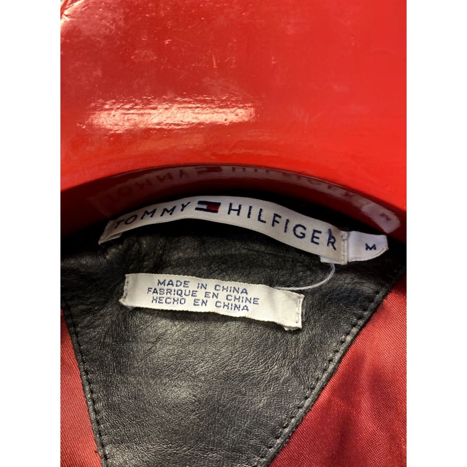 Tommy Hilfiger VTG Tommy Hilfiger Vest Women M Black Leather Hip Zipper Snap 100% Leather Red Lining TH Vintage Black Vest Womens M Size M / US 6-8 / IT 42-44 - 5 Thumbnail