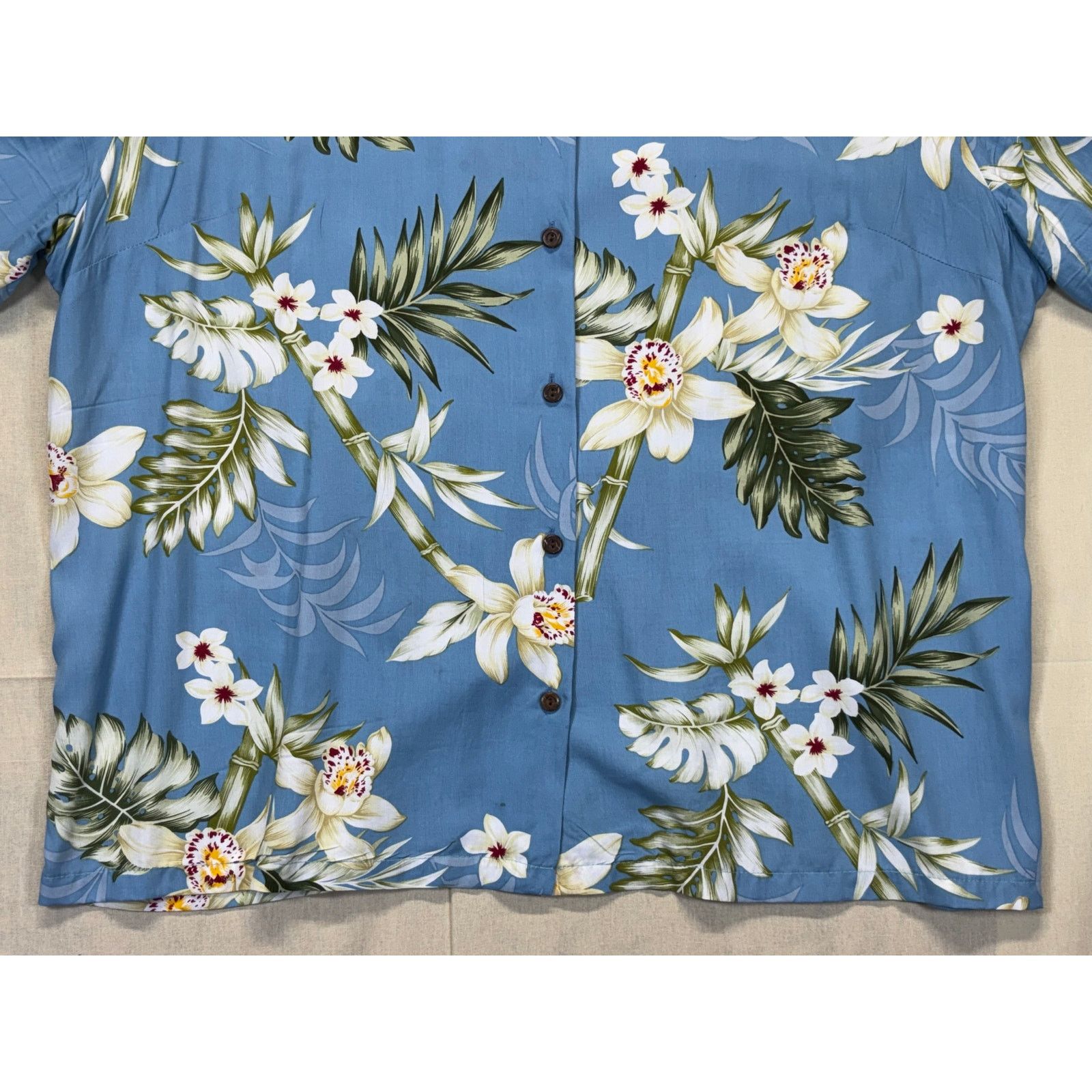 The Unbranded Brand Winnie Fashion Hawaii Men’s Aloha Shirt Blue Floral Rayon XL Size US XL / EU 56 / 4 - 10 Thumbnail