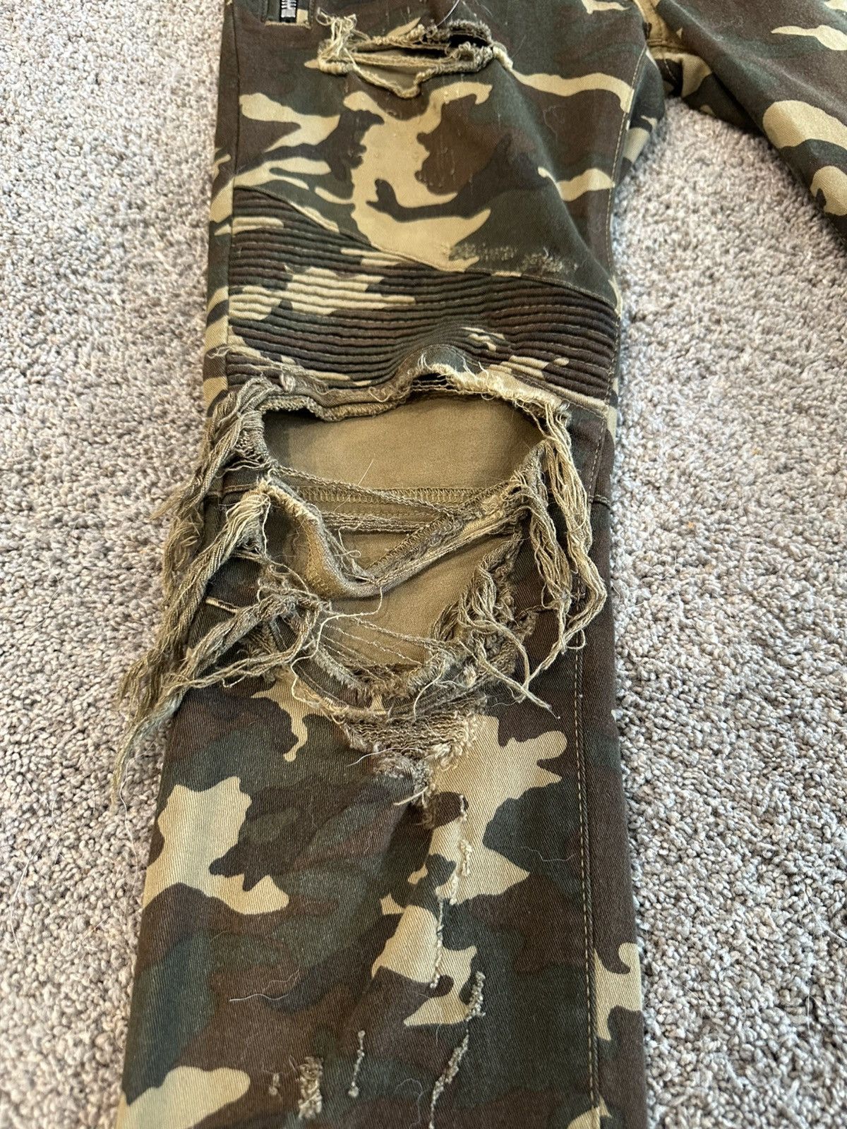 Balmain Balmain Camo Distressed Jeans Size US 29 - 6 Thumbnail