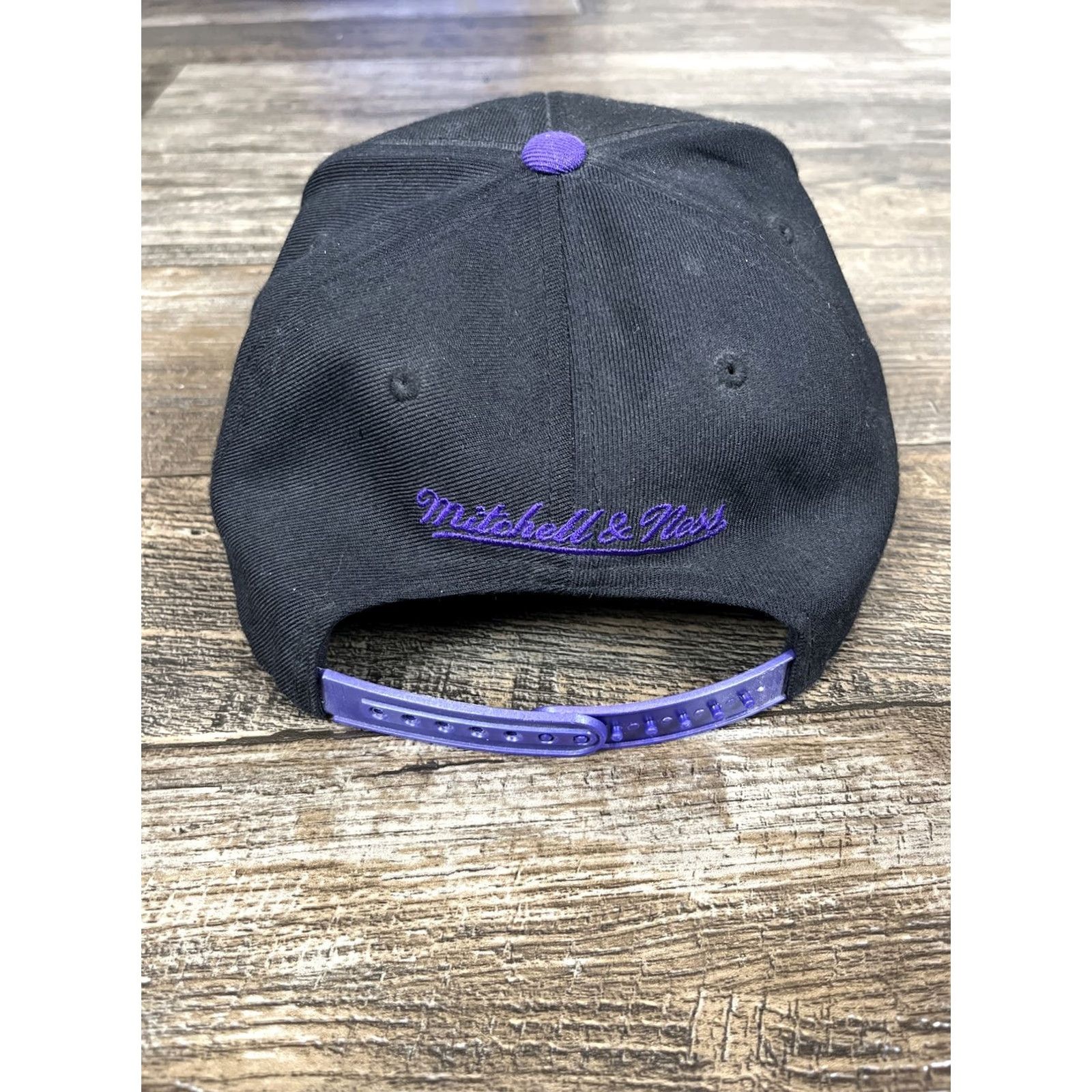 Mitchell & Ness VINTAGE Mitchell & Ness Toronto Raptors SnapBack Hat Cap Wool NBA Hardwood Classics Black Purple One Size Men Adjustable Canvas Cotton Size ONE SIZE - 3 Thumbnail